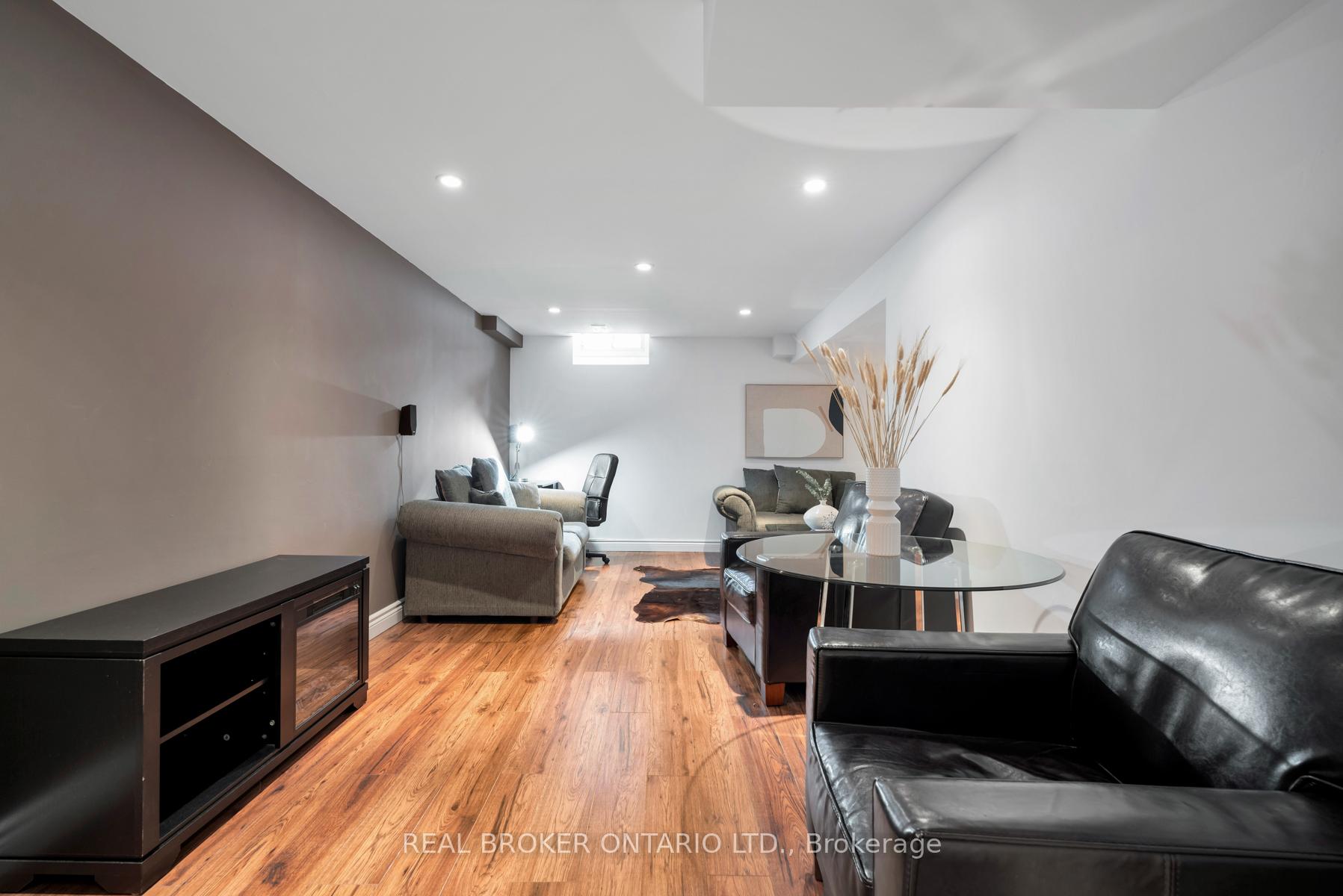 Photo 36 of 17 Knightsbridge Way, Markham, Markham Village — HOMEH