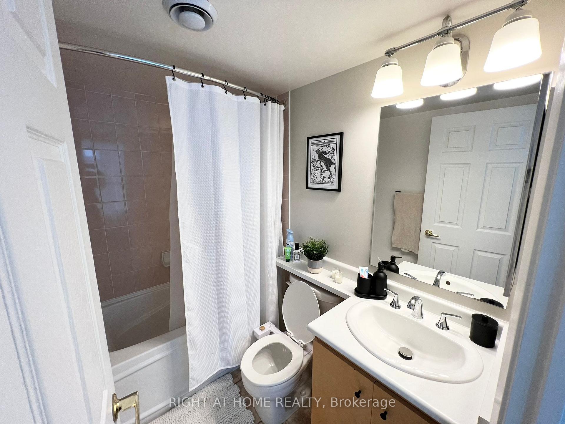 Photo 12 of Unit 507, 18 Merton Street, Toronto, Mount Pleasant West — HOMEH