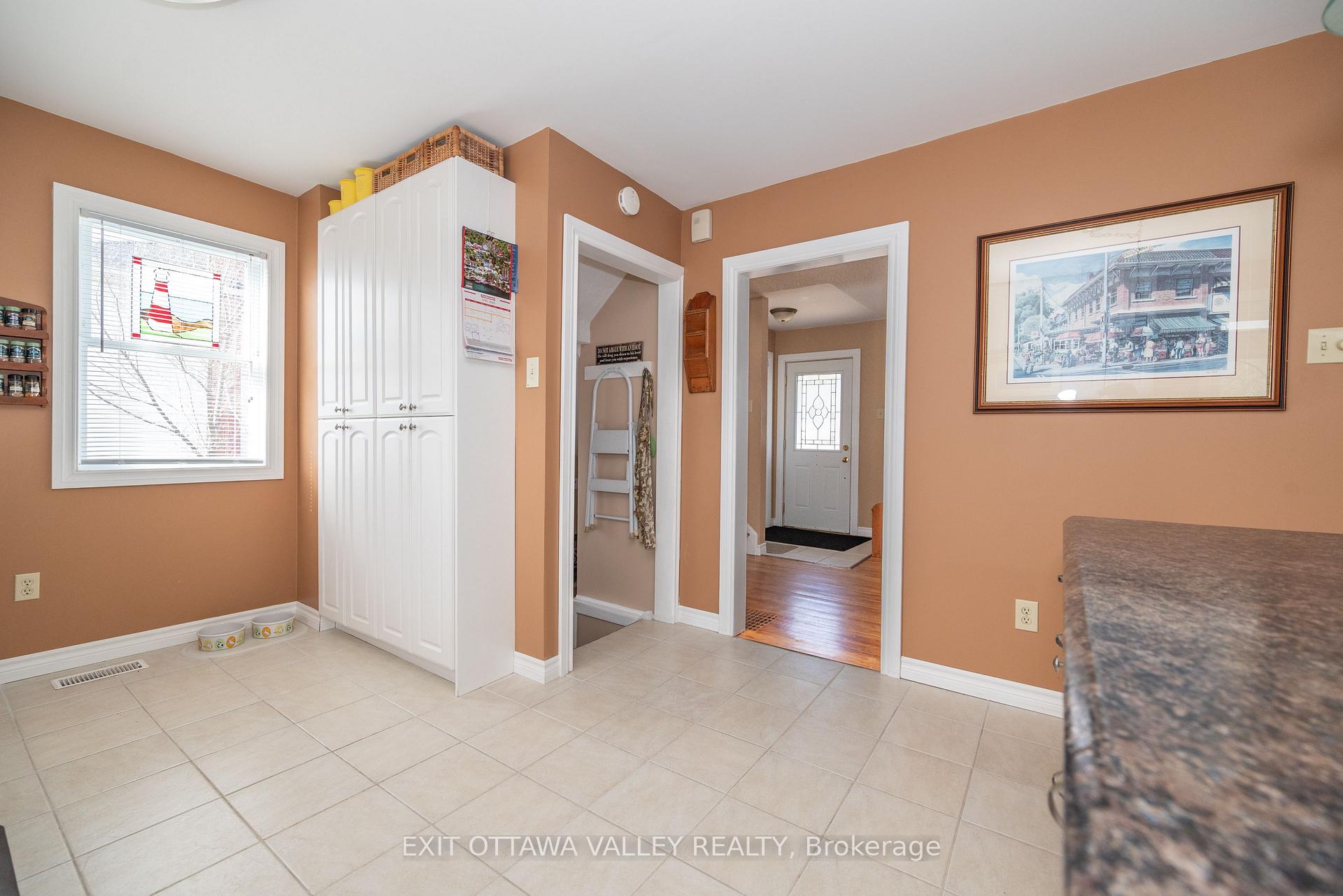 Photo 18 of 11 Faraday Crescent, Deep River — HOMEH