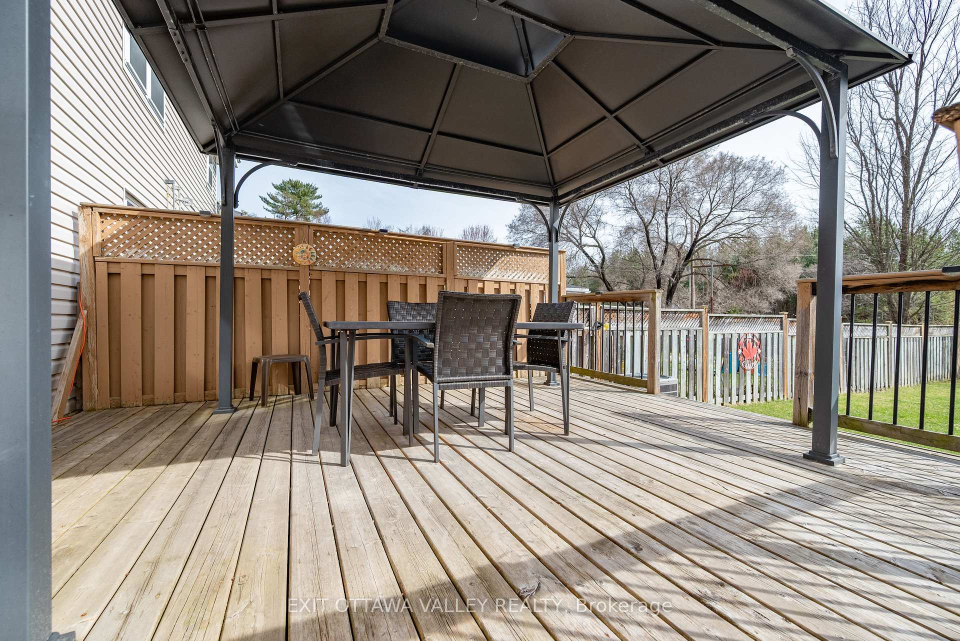 Photo 34 of 11 Faraday Crescent, Deep River — HOMEH