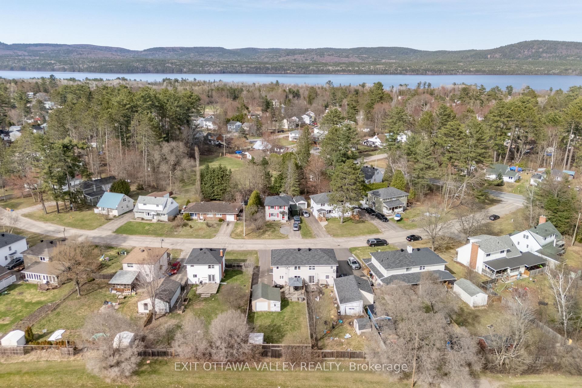 Photo 39 of 11 Faraday Crescent, Deep River — HOMEH