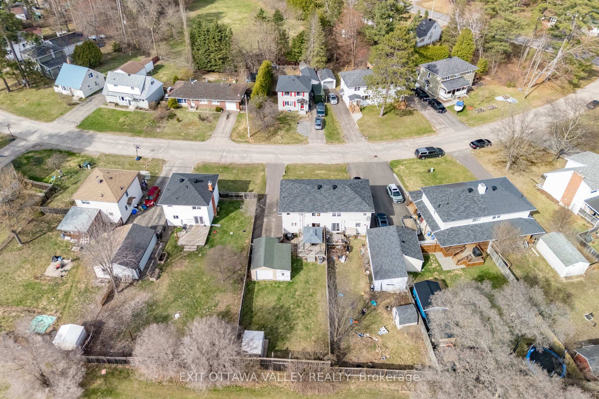 Photo 40 of 11 Faraday Crescent, Deep River — HOMEH