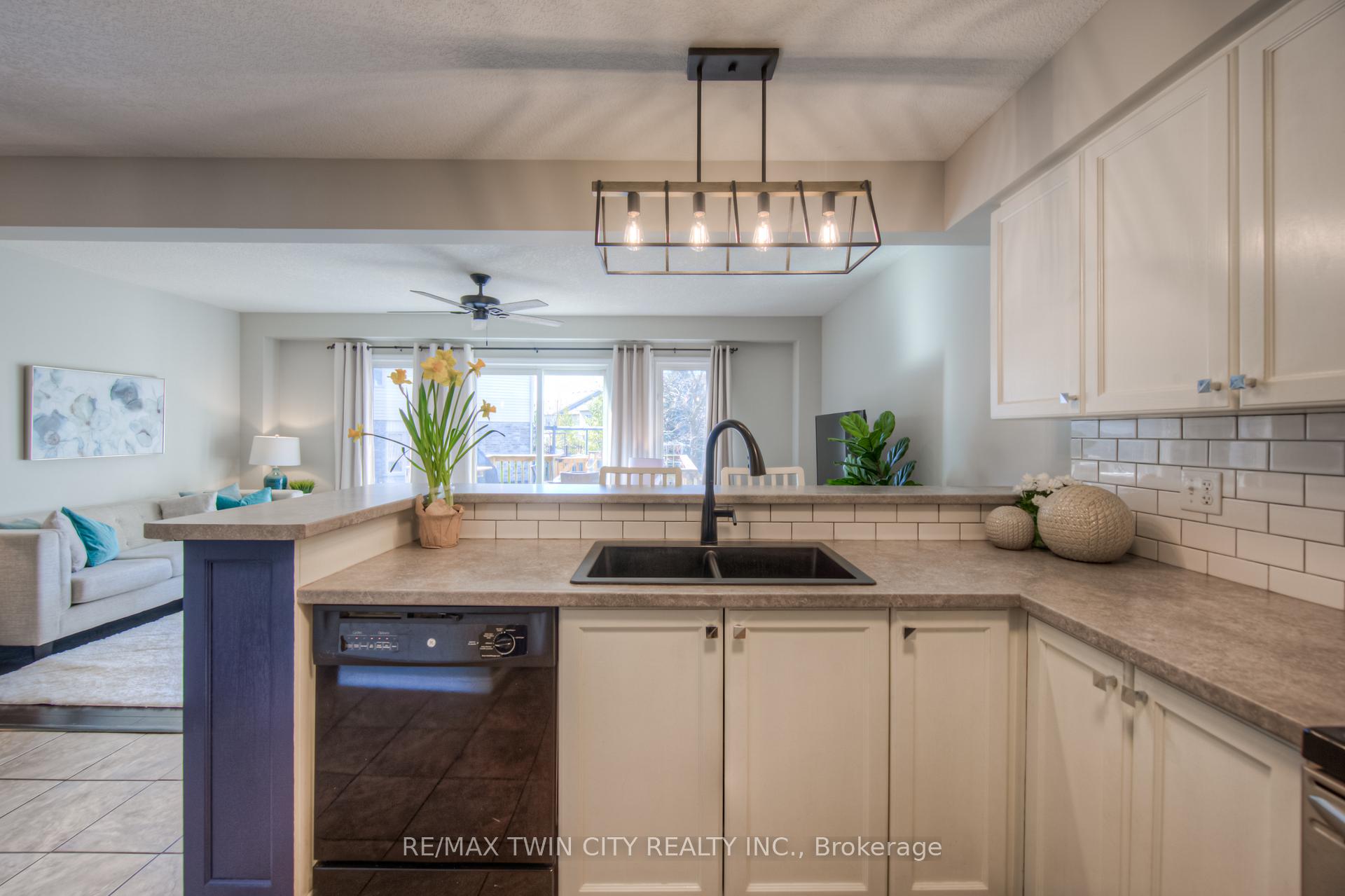 Photo 10 of Unit F24, 7 Upper Mercer Street, Kitchener — HOMEH