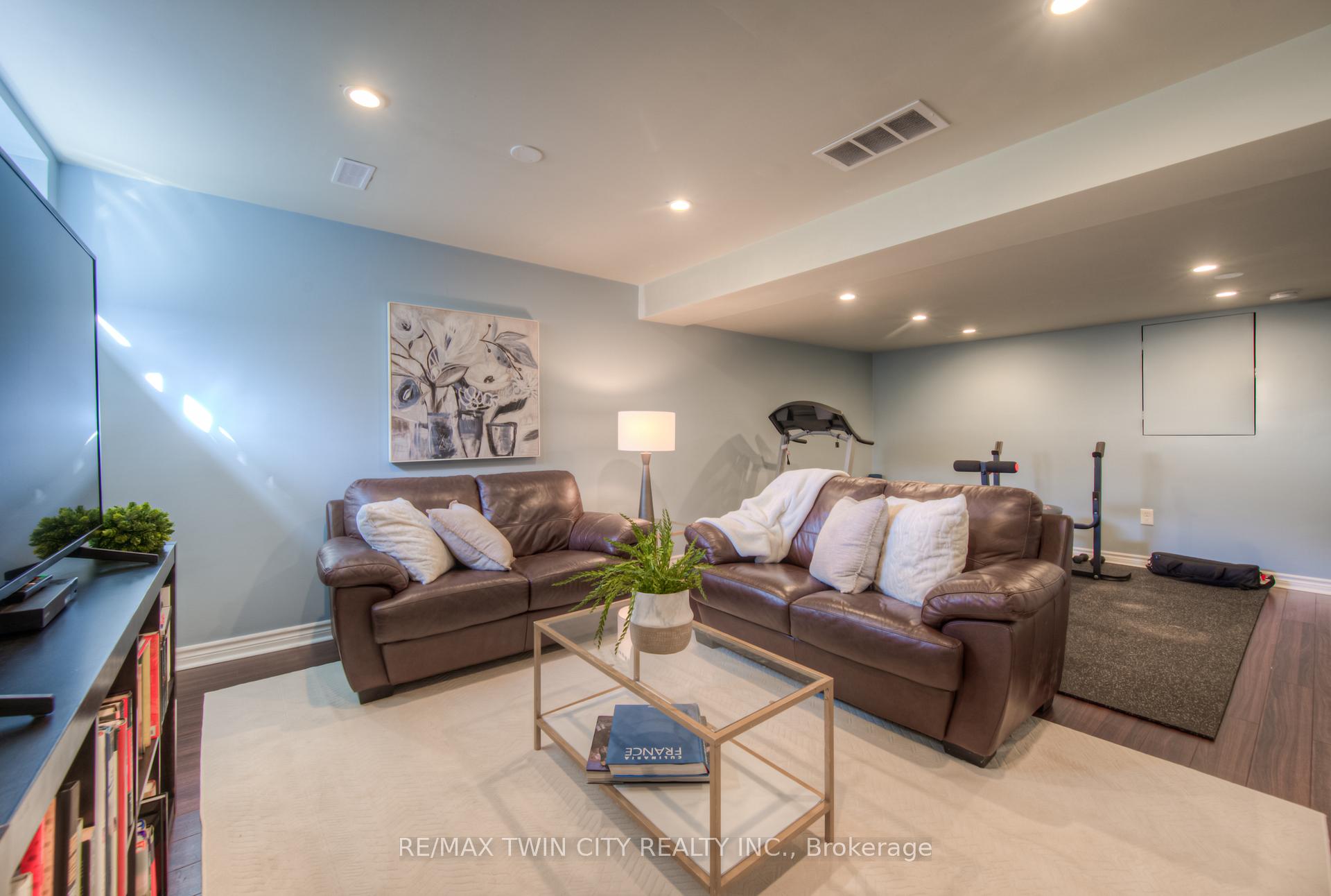 Photo 32 of Unit F24, 7 Upper Mercer Street, Kitchener — HOMEH