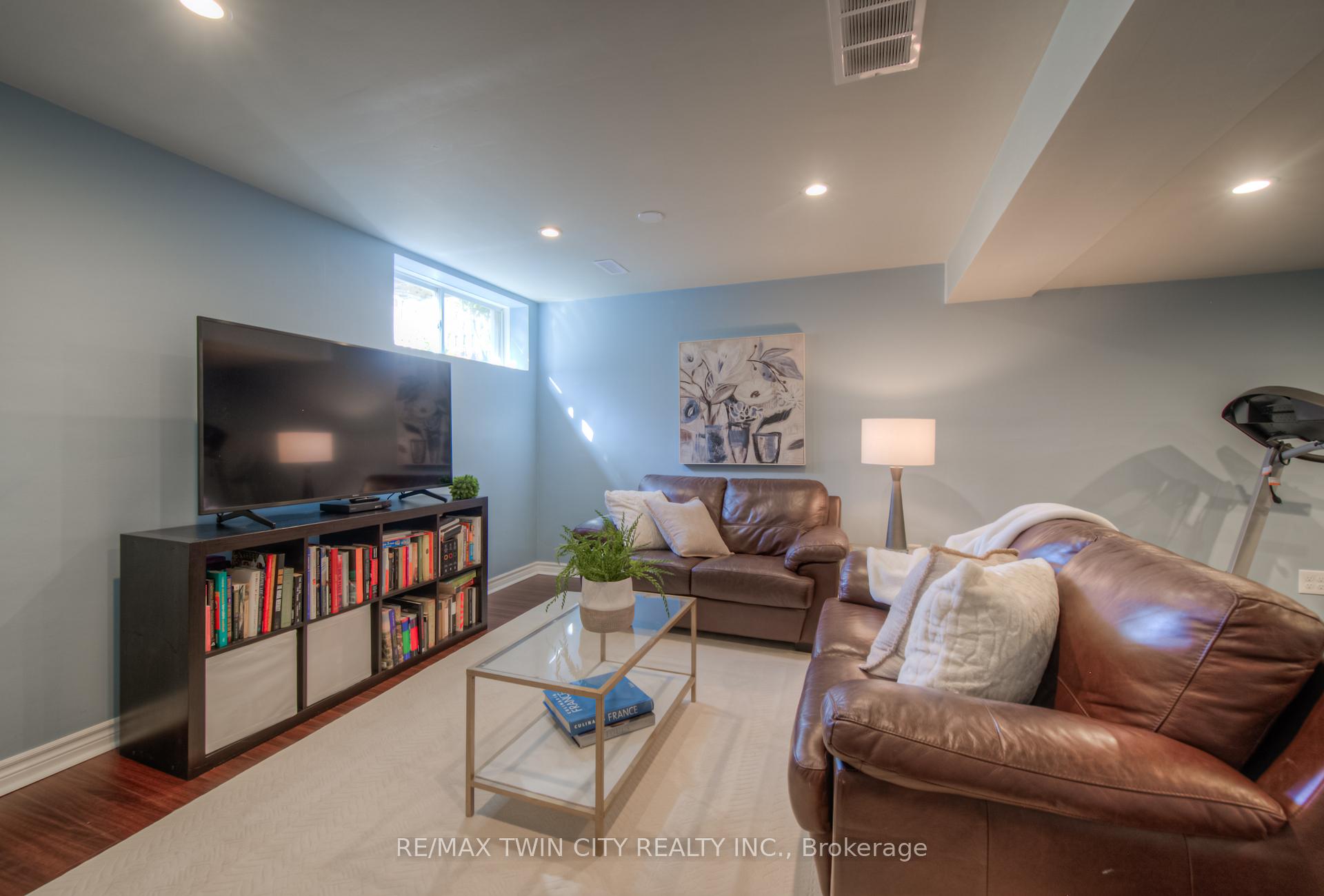 Photo 33 of Unit F24, 7 Upper Mercer Street, Kitchener — HOMEH