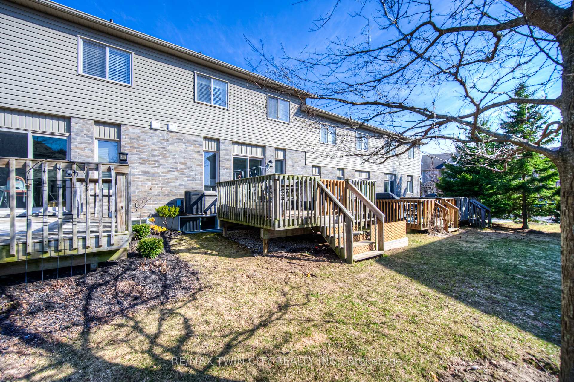 Photo 39 of Unit F24, 7 Upper Mercer Street, Kitchener — HOMEH