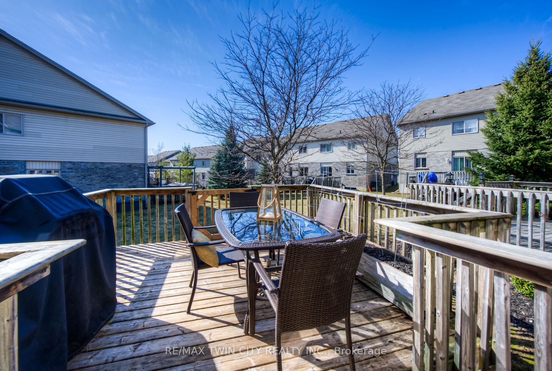 Photo 40 of Unit F24, 7 Upper Mercer Street, Kitchener — HOMEH