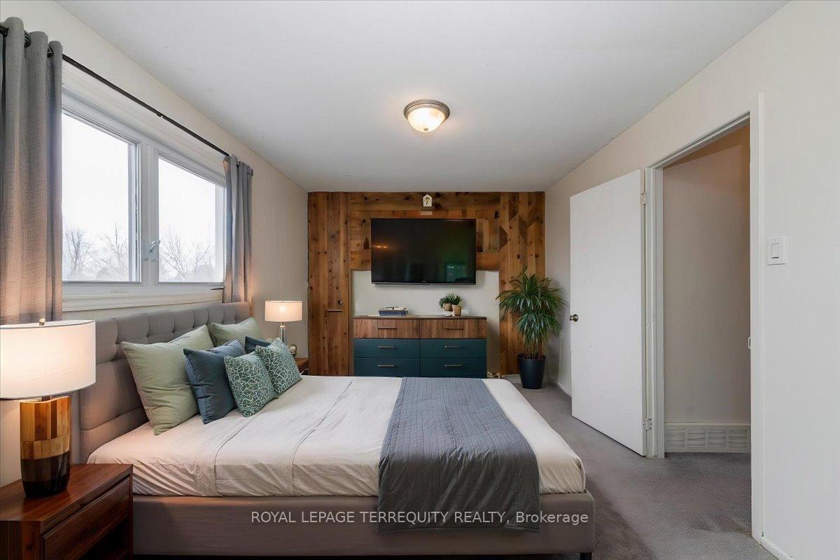 Photo 38 of 59 Sunridge Lane, Ottawa, Barrhaven - On the Green — HOMEH