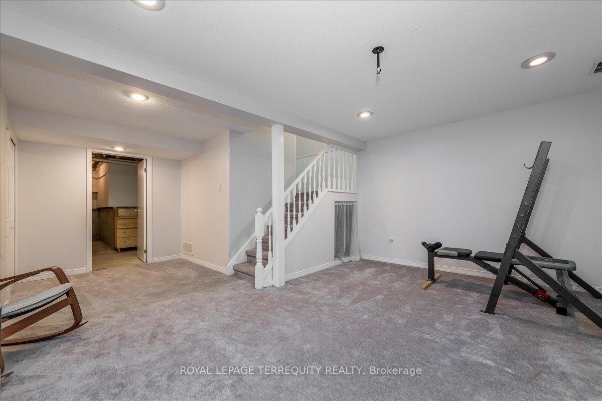 Photo 46 of 59 Sunridge Lane, Ottawa, Barrhaven - On the Green — HOMEH