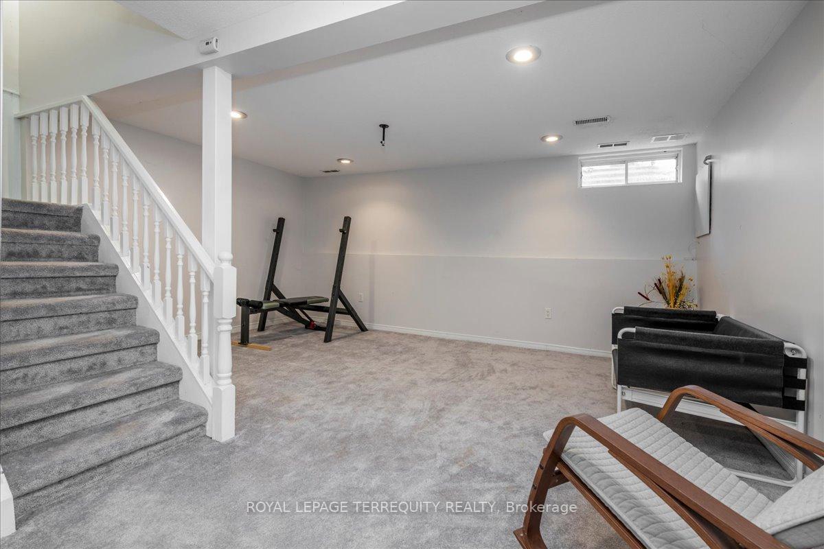 Photo 47 of 59 Sunridge Lane, Ottawa, Barrhaven - On the Green — HOMEH