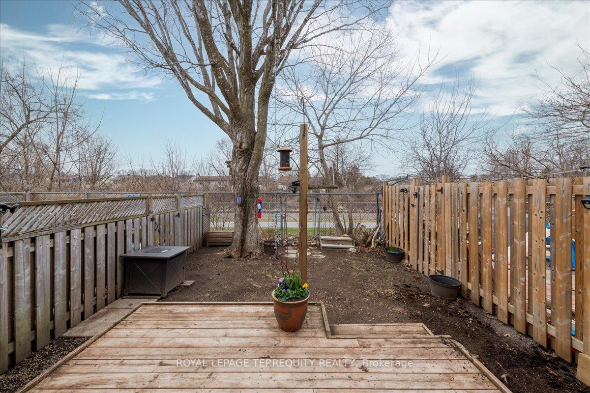 Photo 15 of 59 Sunridge Lane, Ottawa, Barrhaven - On the Green — HOMEH