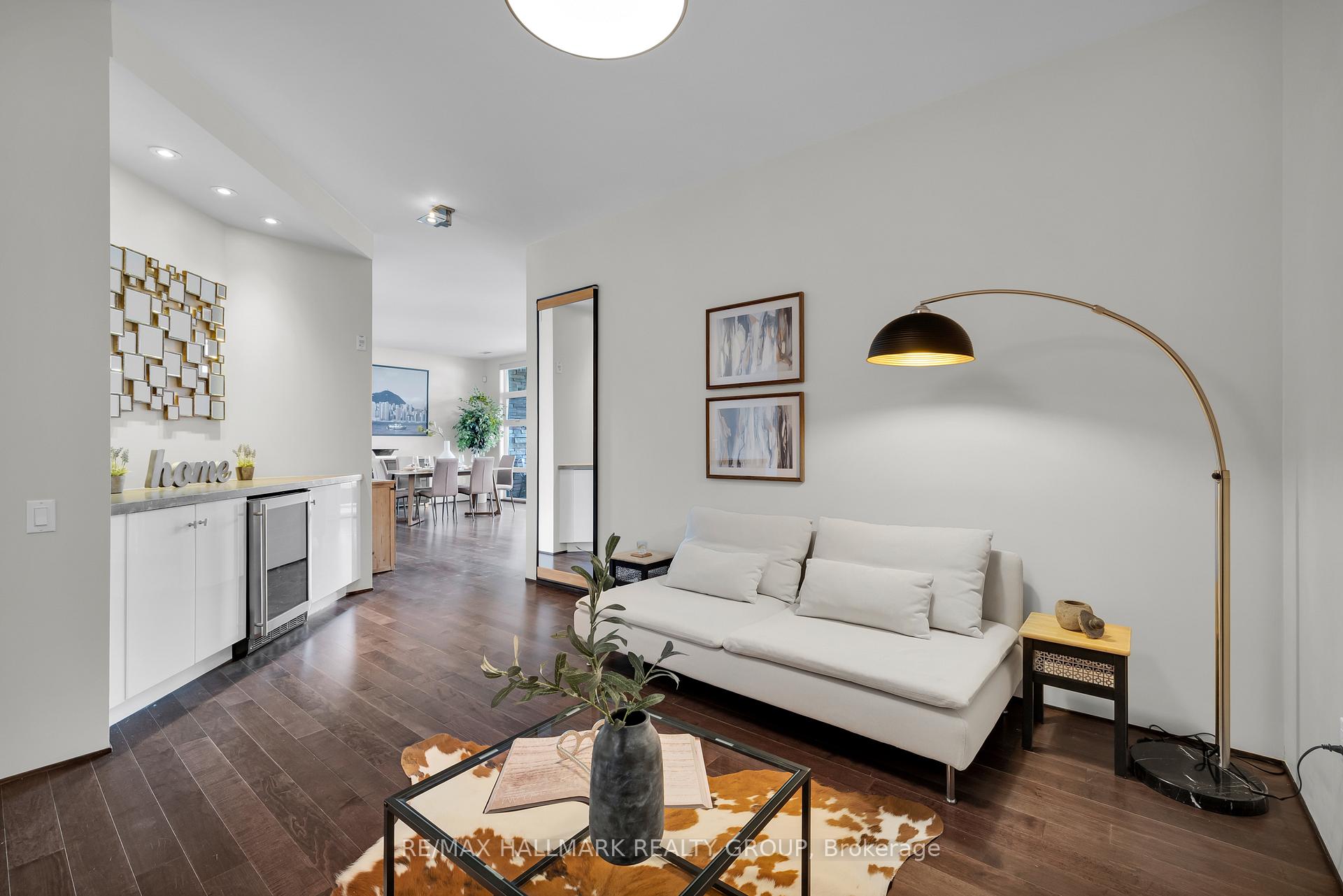 Photo 3 of Unit 201, 39 Vaughan Street, Ottawa, Lindenlea — HOMEH