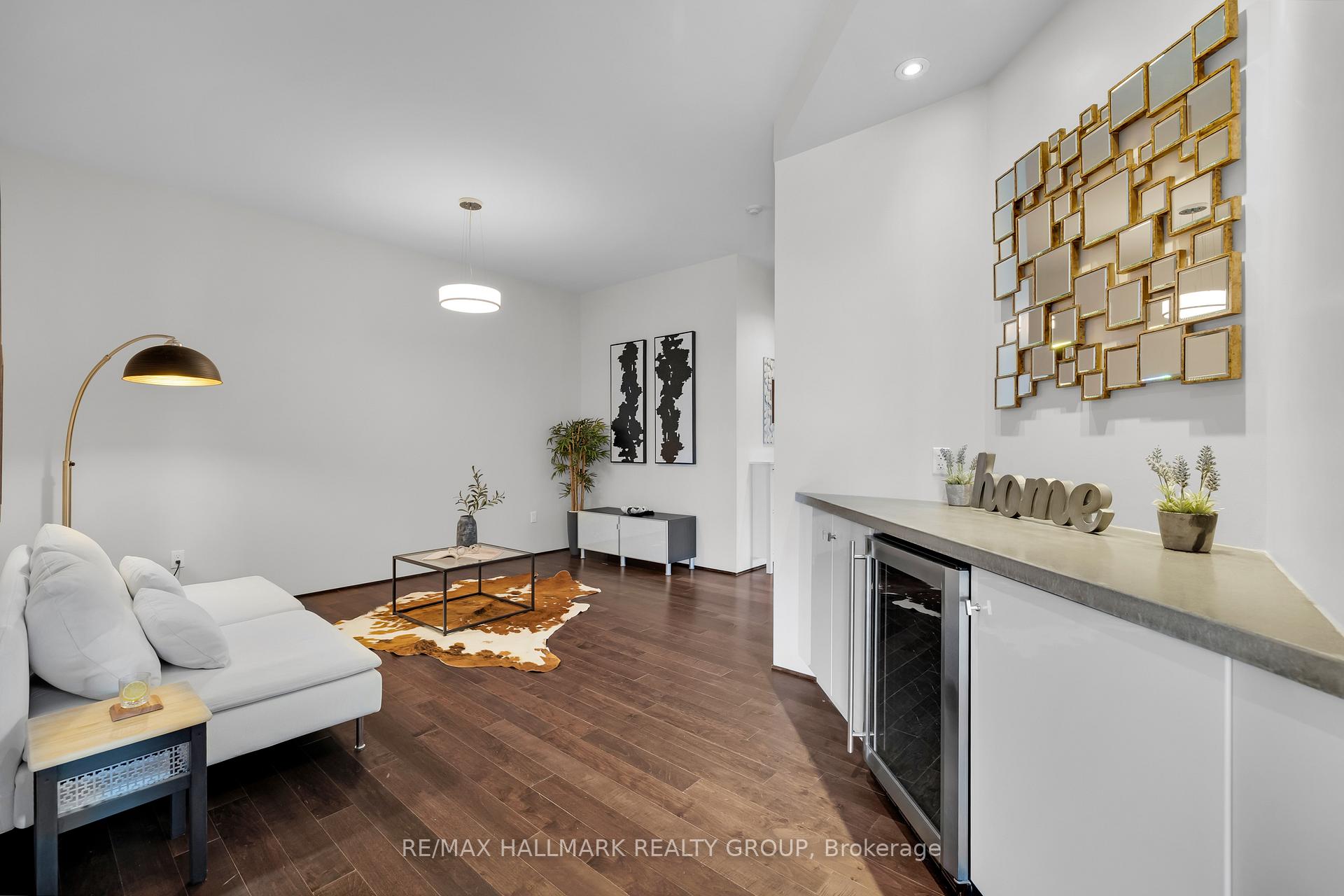 Photo 5 of Unit 201, 39 Vaughan Street, Ottawa, Lindenlea — HOMEH