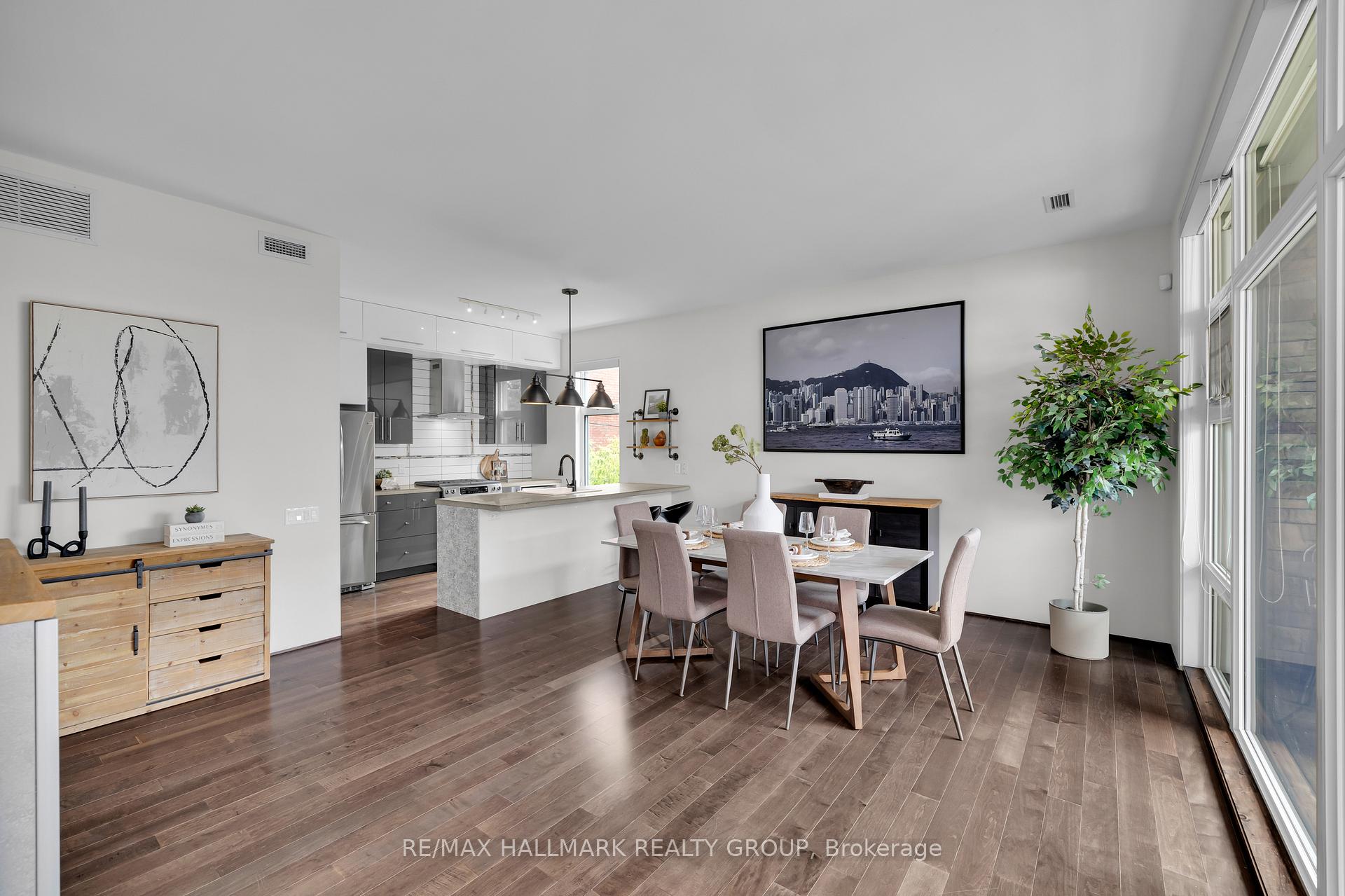 Photo 10 of Unit 201, 39 Vaughan Street, Ottawa, Lindenlea — HOMEH