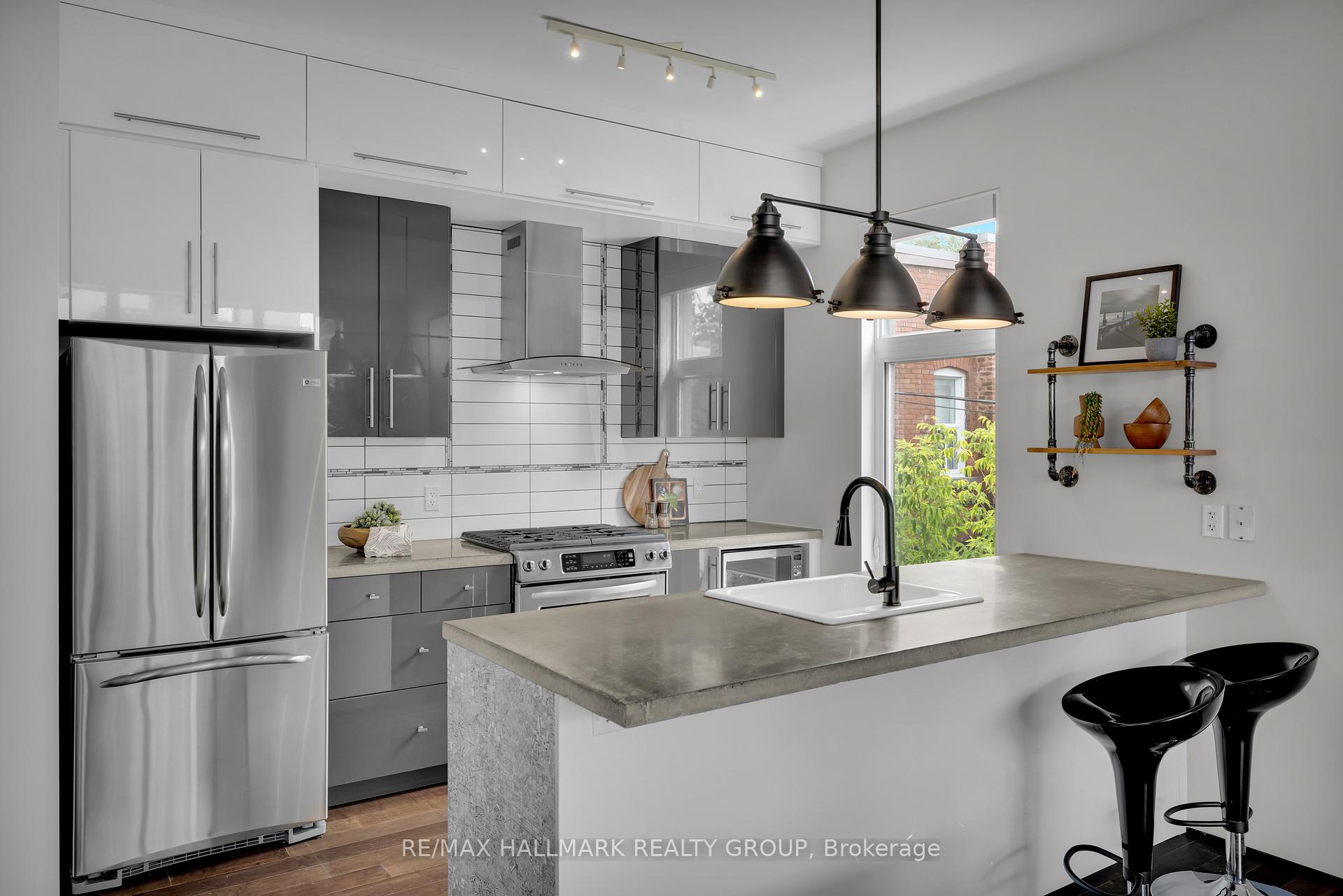 Photo 19 of Unit 201, 39 Vaughan Street, Ottawa, Lindenlea — HOMEH