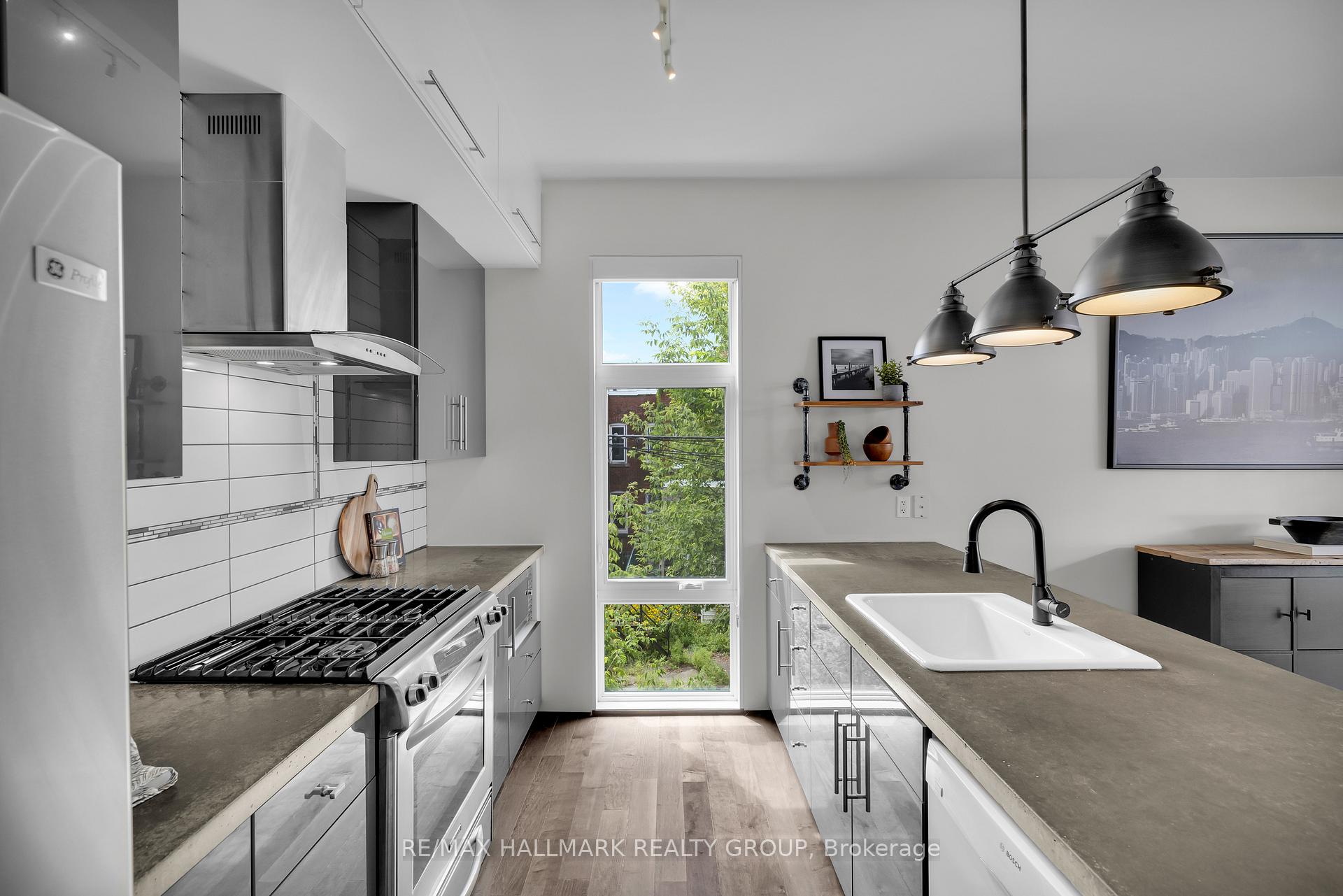 Photo 22 of Unit 201, 39 Vaughan Street, Ottawa, Lindenlea — HOMEH