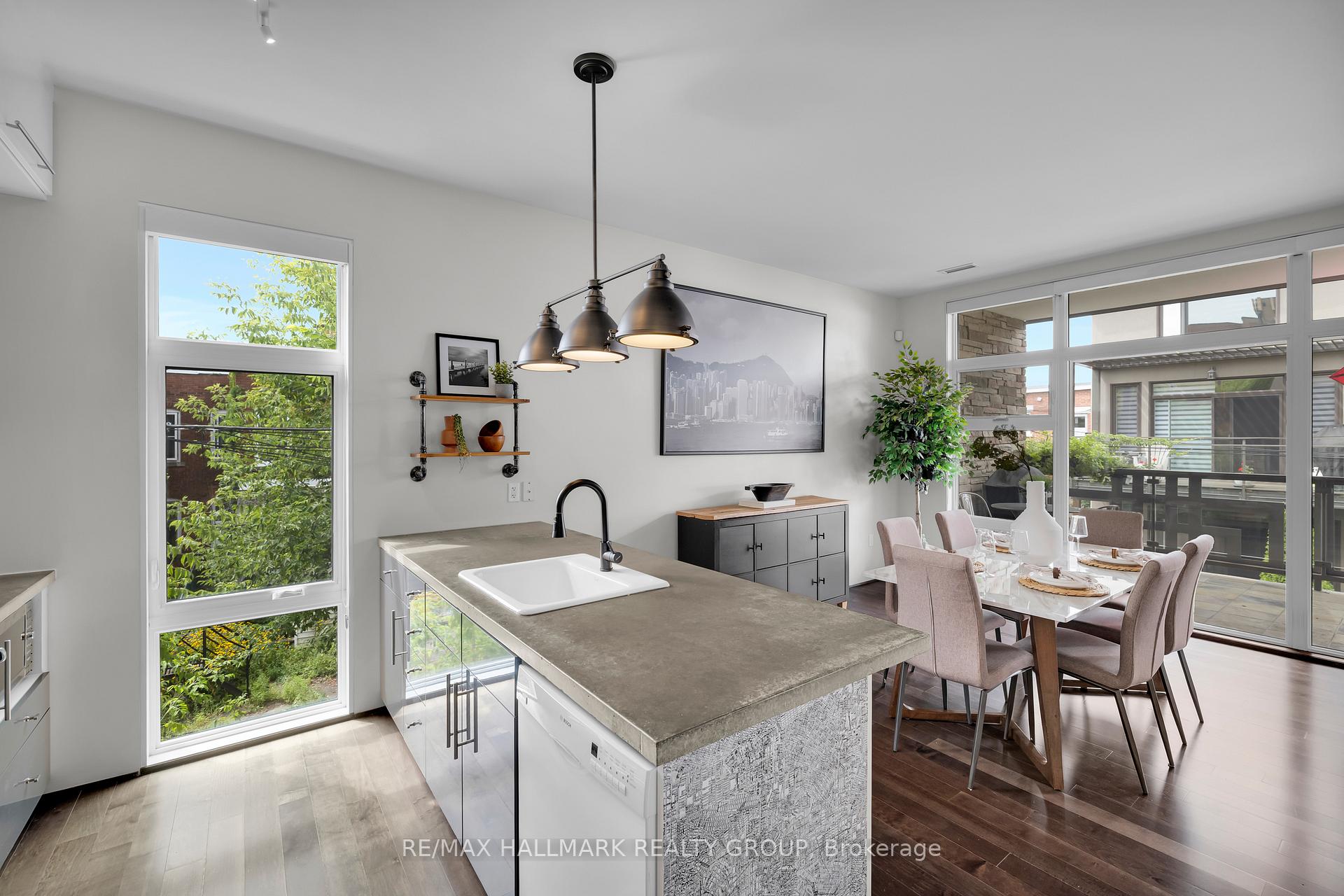 Photo 23 of Unit 201, 39 Vaughan Street, Ottawa, Lindenlea — HOMEH
