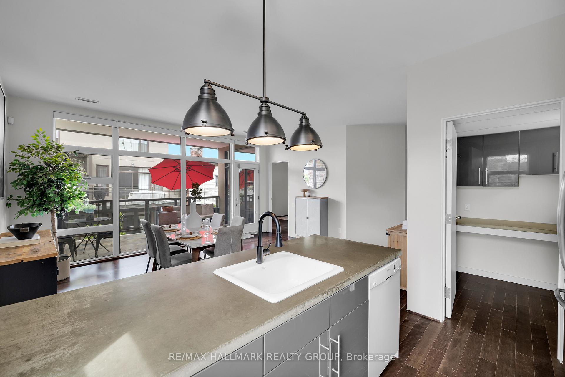 Photo 24 of Unit 201, 39 Vaughan Street, Ottawa, Lindenlea — HOMEH