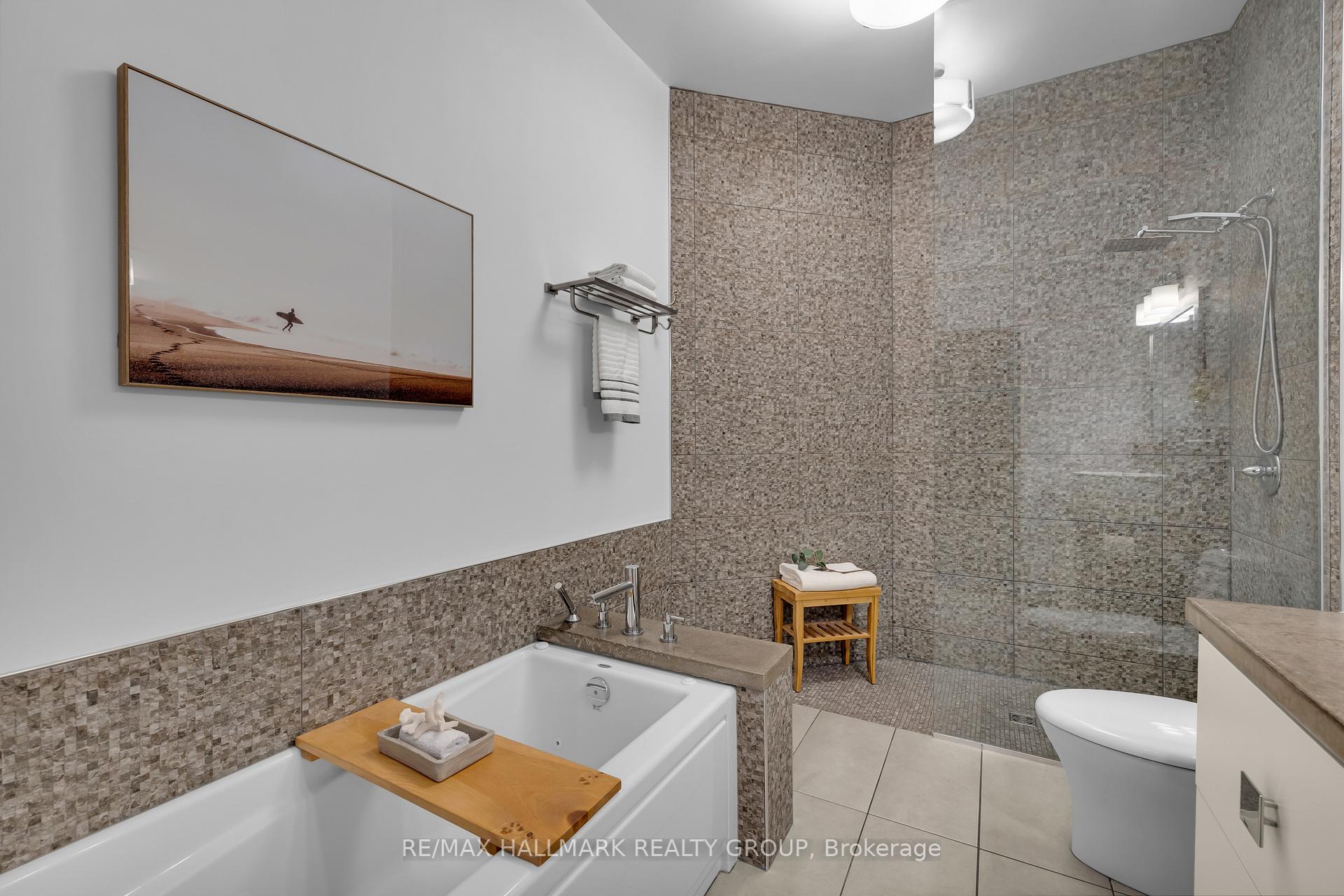 Photo 34 of Unit 201, 39 Vaughan Street, Ottawa, Lindenlea — HOMEH