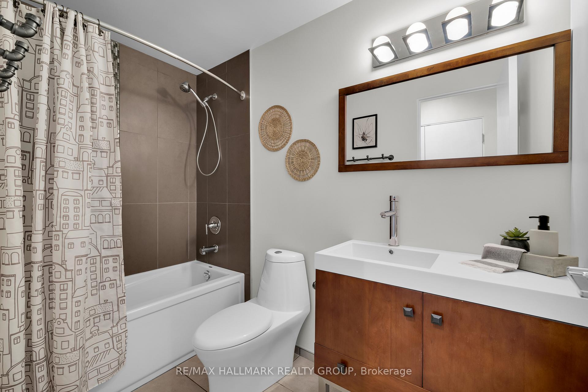 Photo 36 of Unit 201, 39 Vaughan Street, Ottawa, Lindenlea — HOMEH