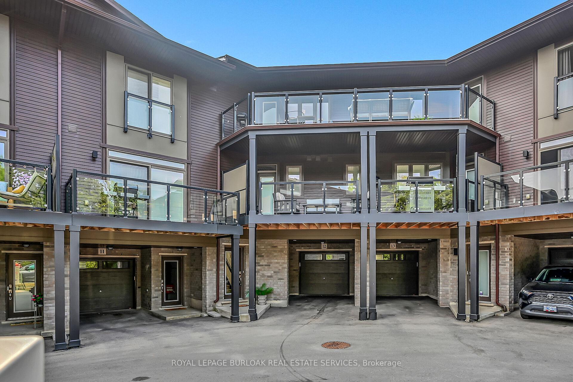 Front of Unit 12, 23 Echovalley Drive