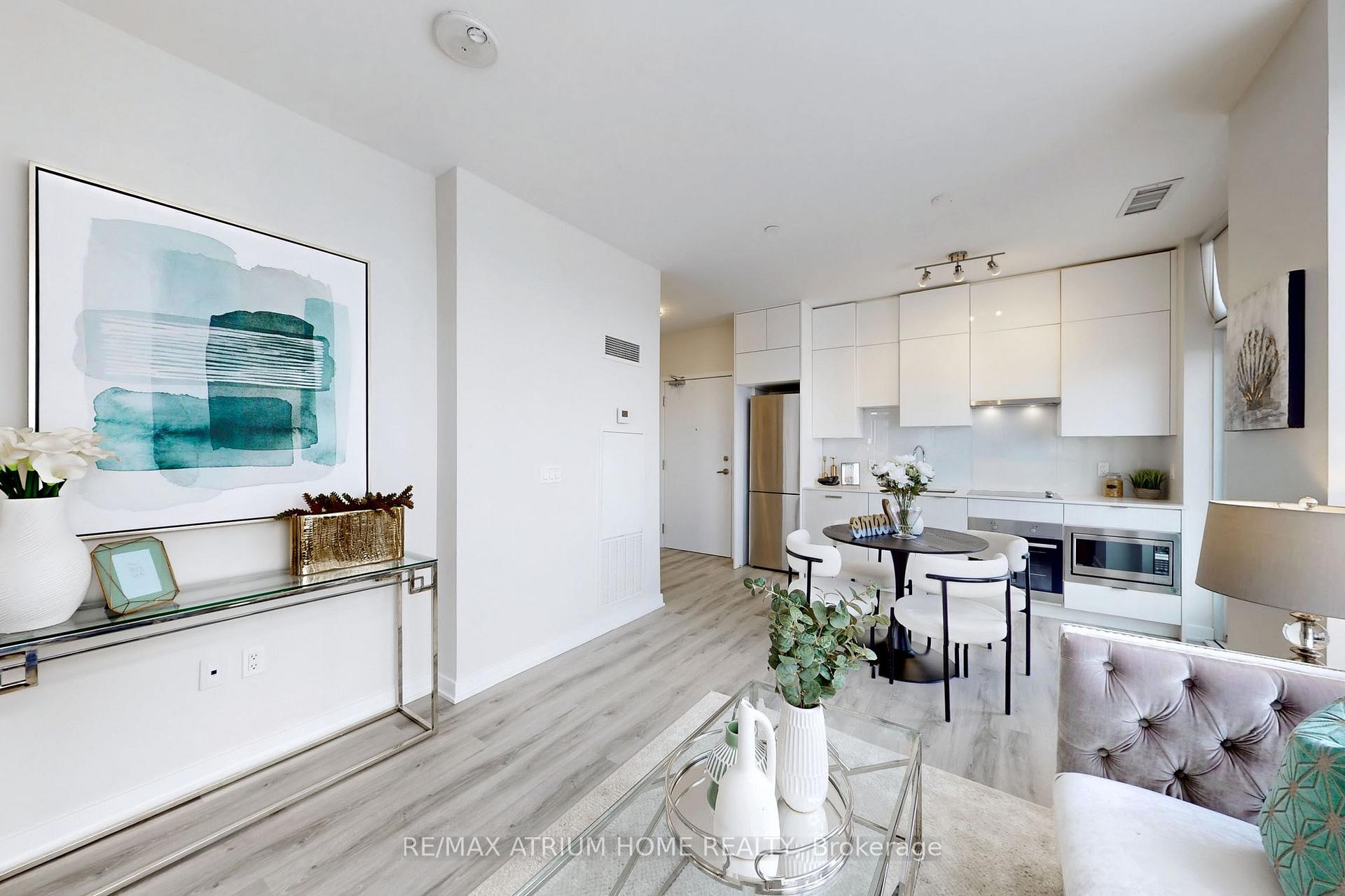 Photo 10 of Unit PH10, 99 Broadway Avenue, Toronto, Mount Pleasant West — HOMEH