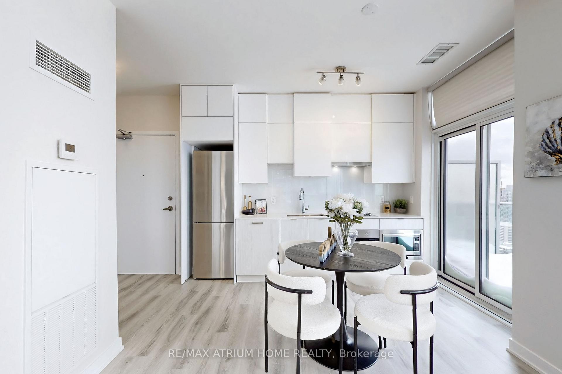 Photo 11 of Unit PH10, 99 Broadway Avenue, Toronto, Mount Pleasant West — HOMEH