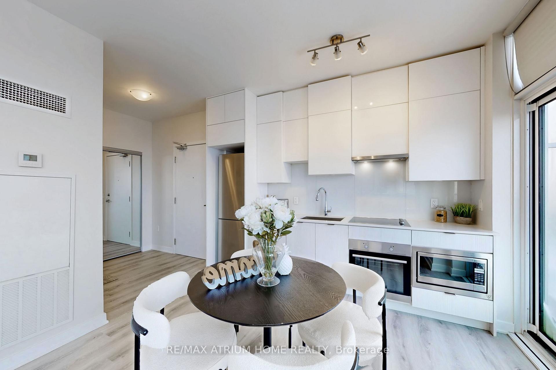 Photo 12 of Unit PH10, 99 Broadway Avenue, Toronto, Mount Pleasant West — HOMEH
