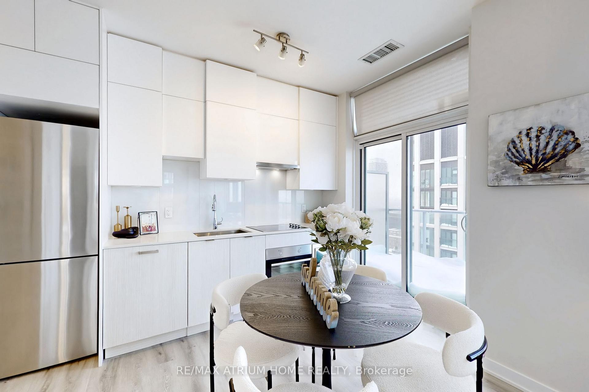 Photo 13 of Unit PH10, 99 Broadway Avenue, Toronto, Mount Pleasant West — HOMEH