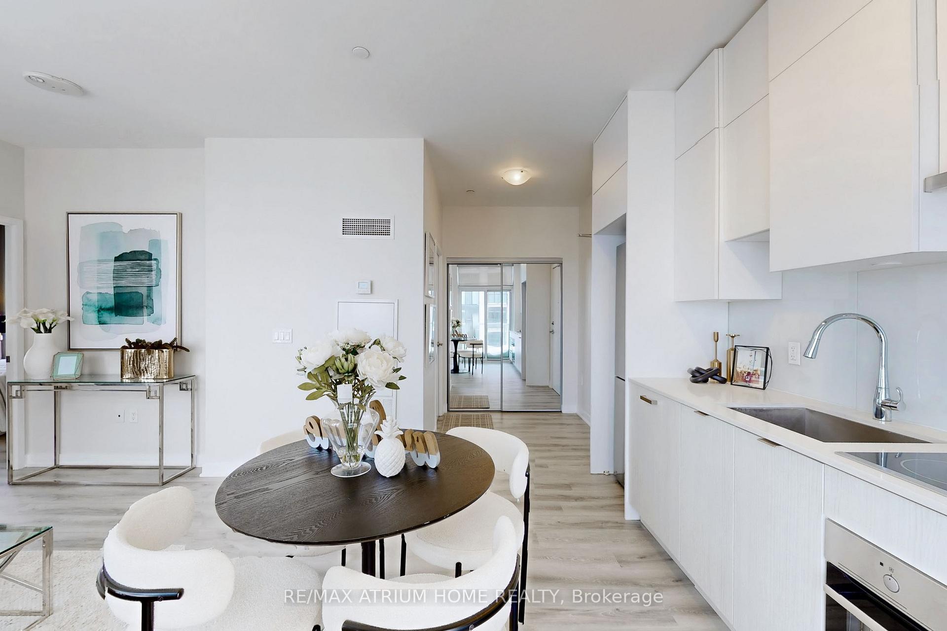 Photo 14 of Unit PH10, 99 Broadway Avenue, Toronto, Mount Pleasant West — HOMEH