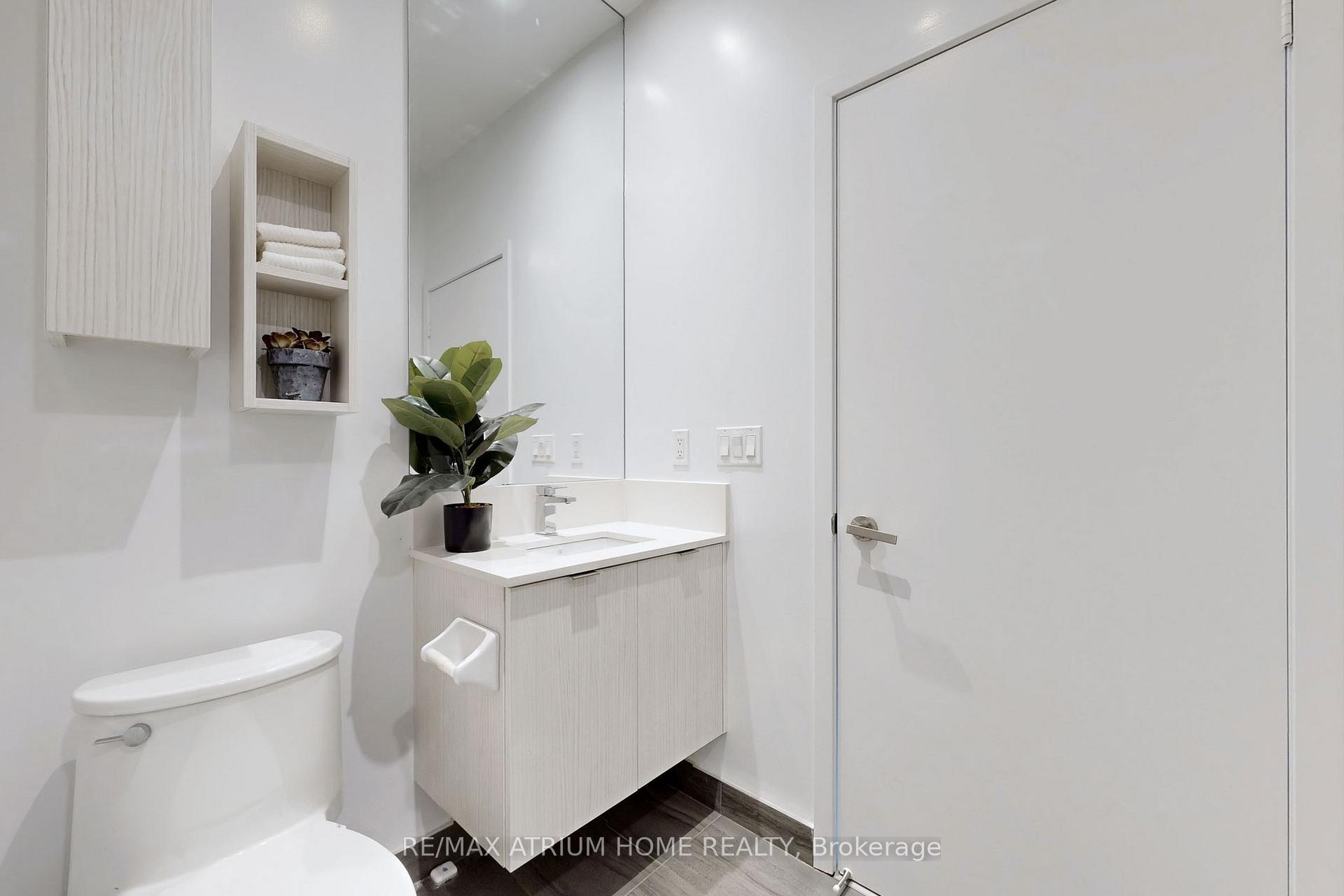 Photo 29 of Unit PH10, 99 Broadway Avenue, Toronto, Mount Pleasant West — HOMEH