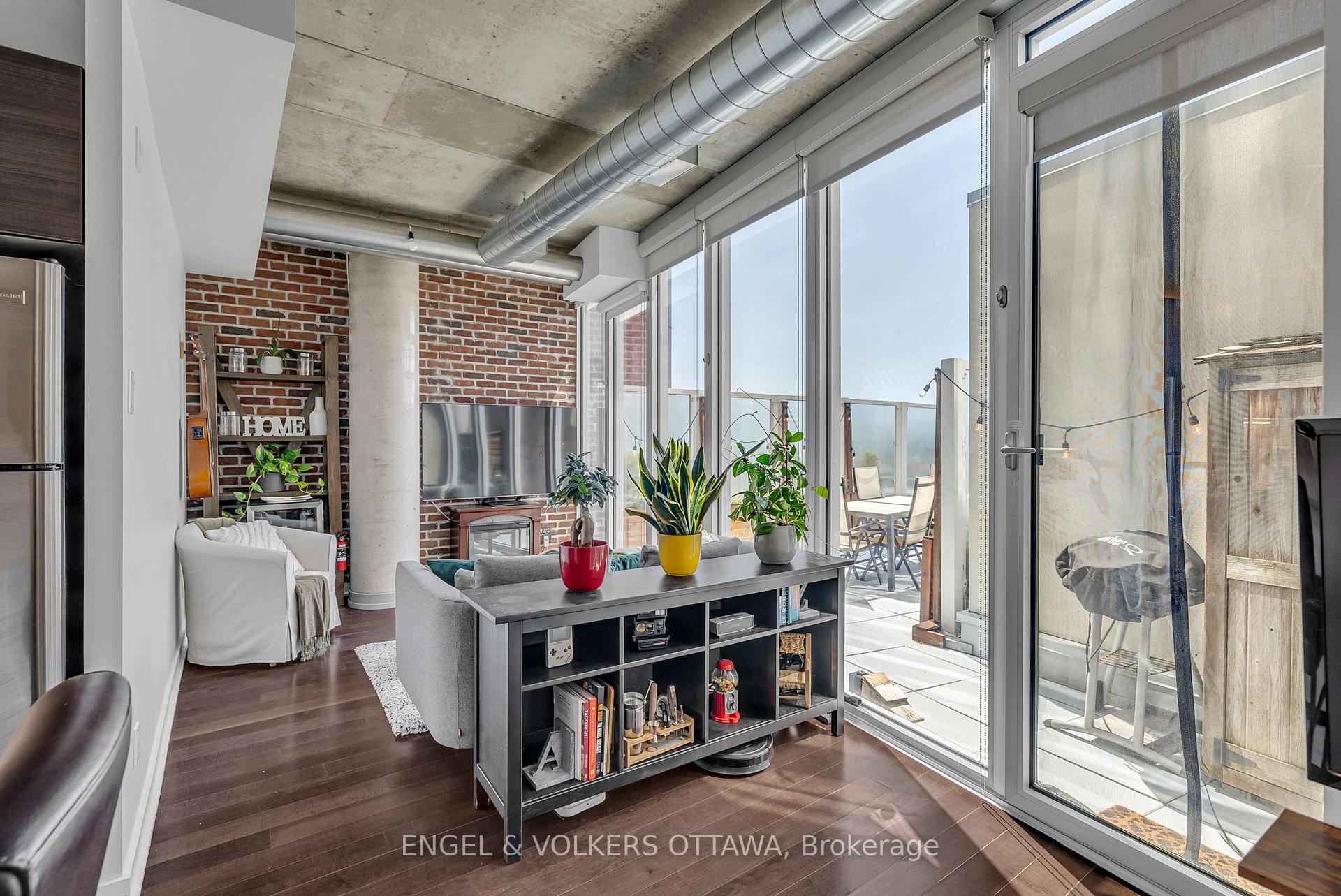 Photo 3 of Unit 407, 354 Gladstone Avenue, Ottawa, Ottawa Centre — HOMEH