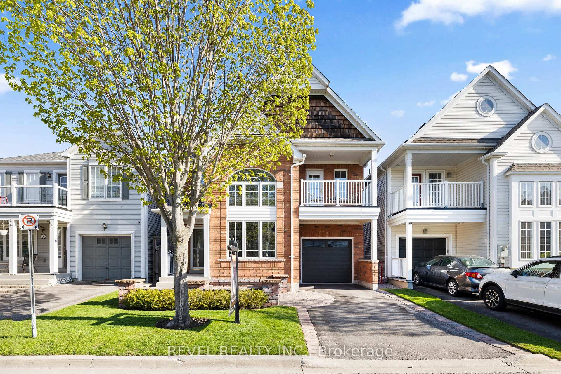 Photo 1 of 49 Moynahan Crescent, Ajax, South East — HOMEH