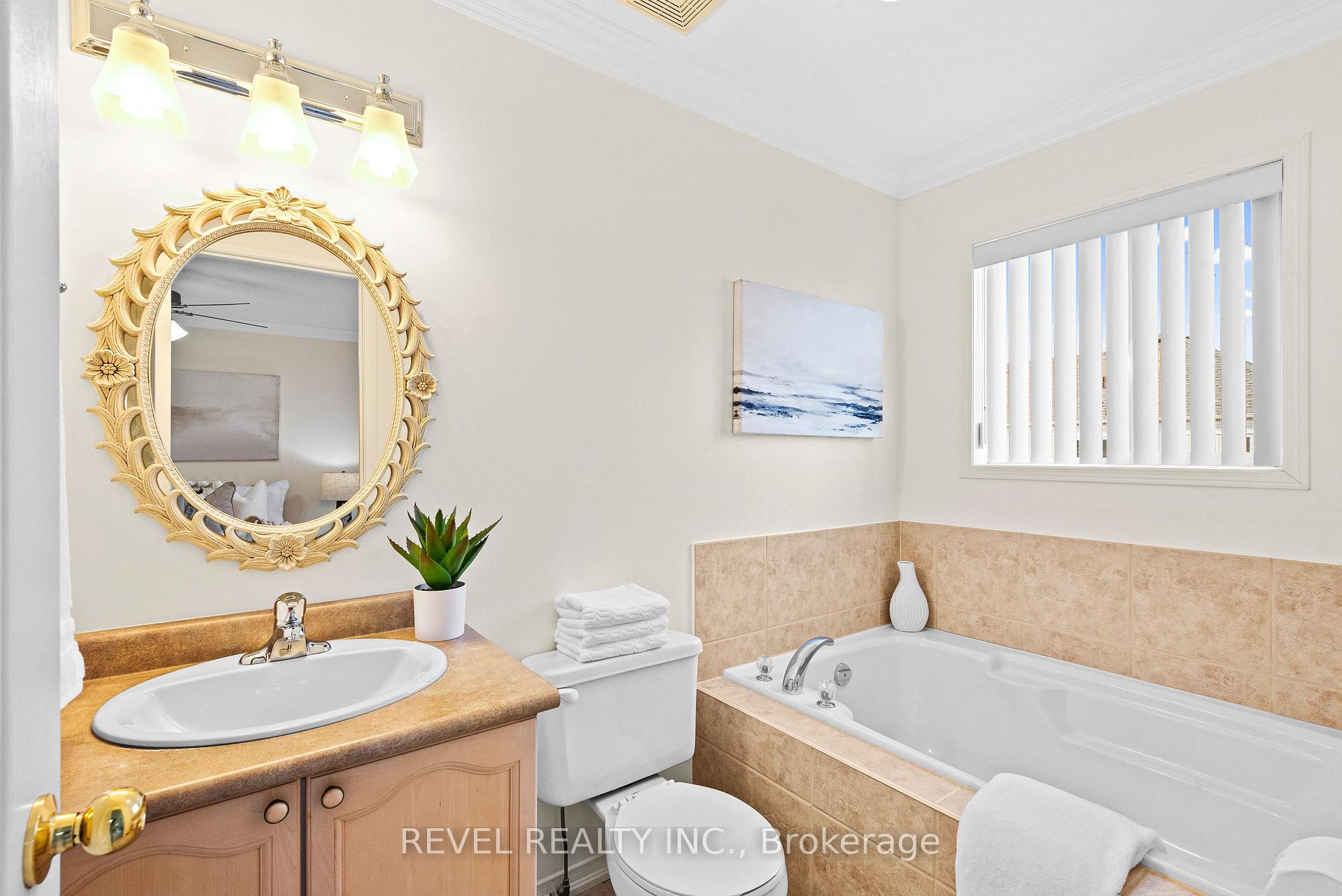 Photo 25 of 49 Moynahan Crescent, Ajax, South East — HOMEH