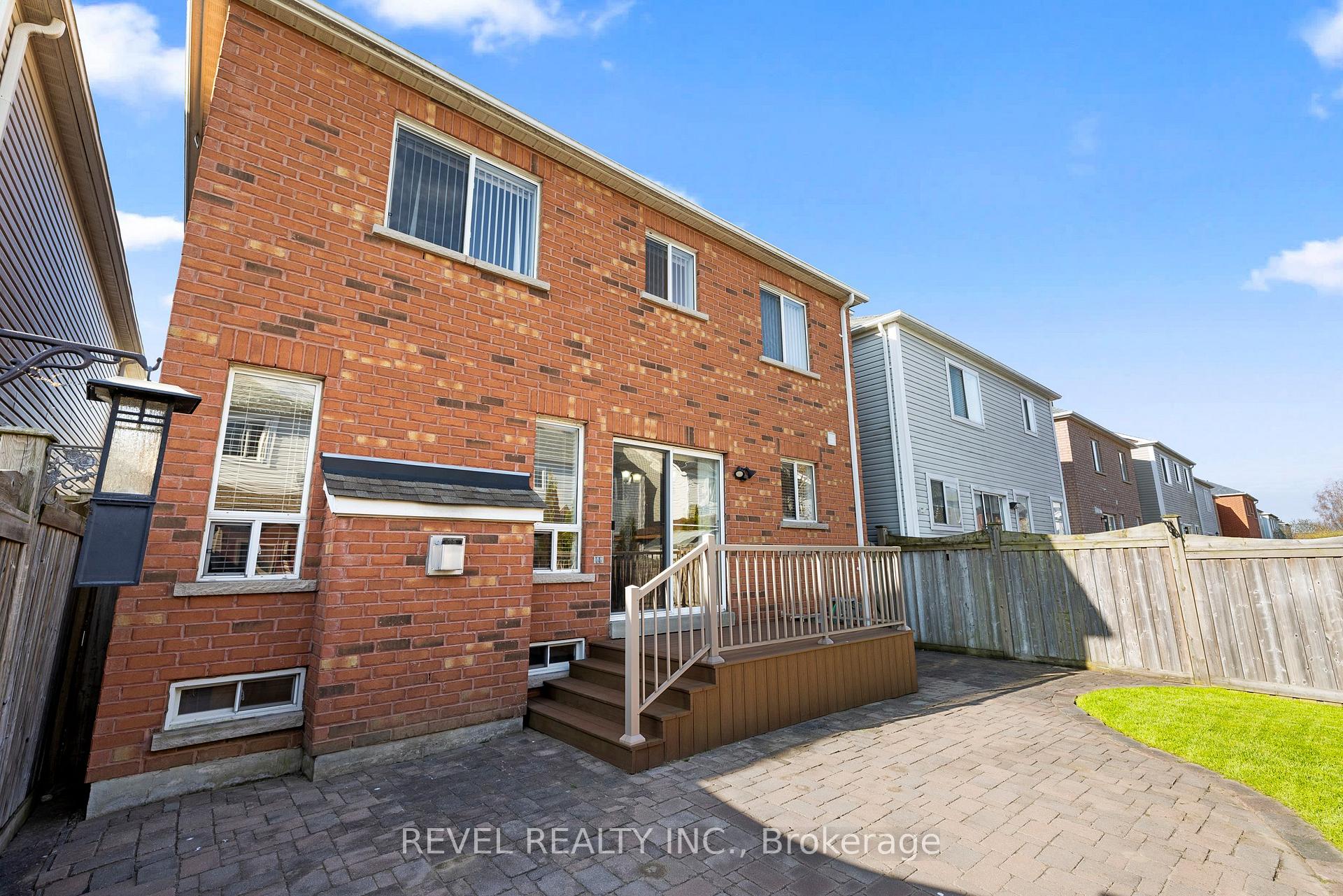 Photo 36 of 49 Moynahan Crescent, Ajax, South East — HOMEH