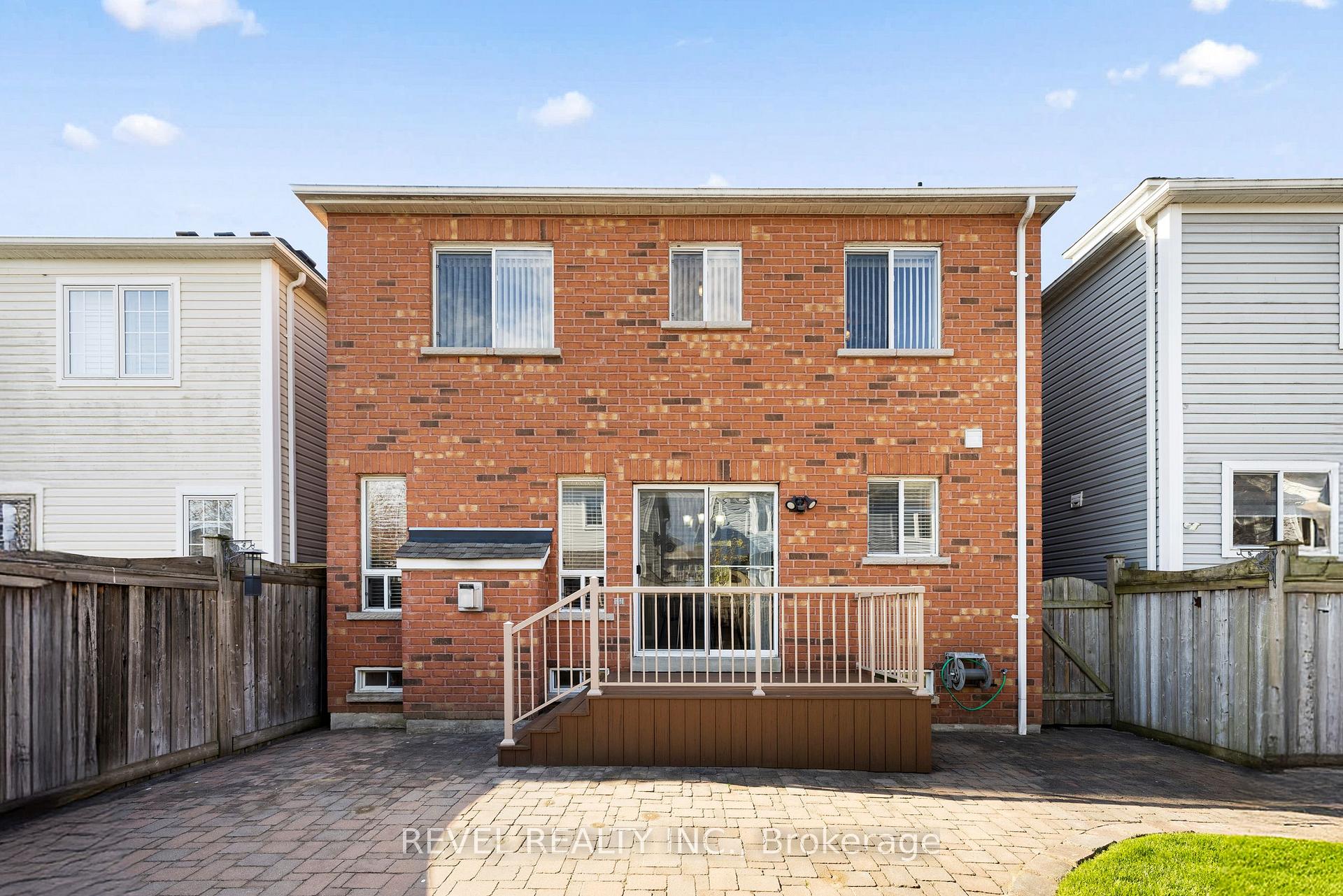 Photo 38 of 49 Moynahan Crescent, Ajax, South East — HOMEH