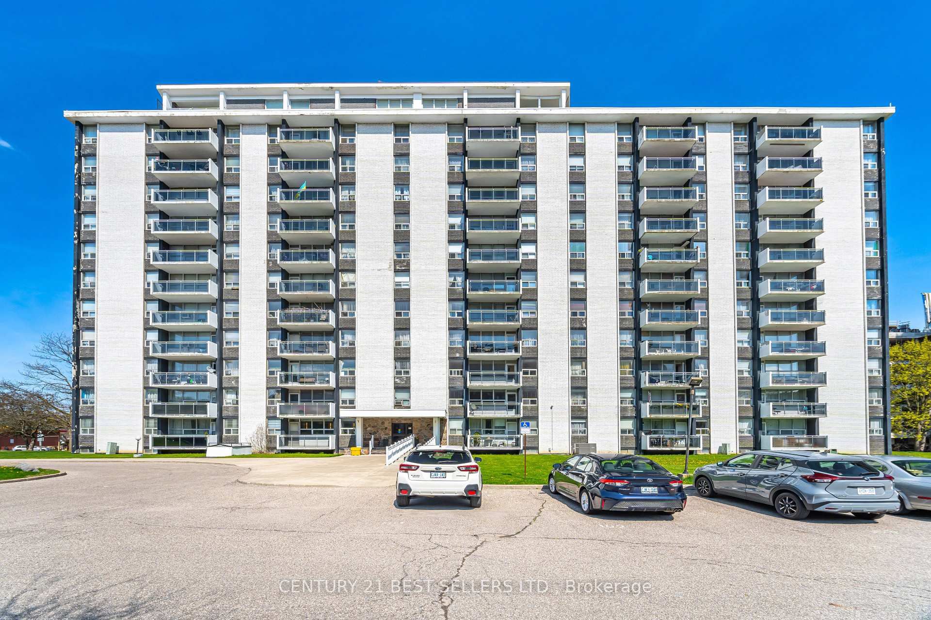 Front of Unit 306, 151 La Rose Avenue