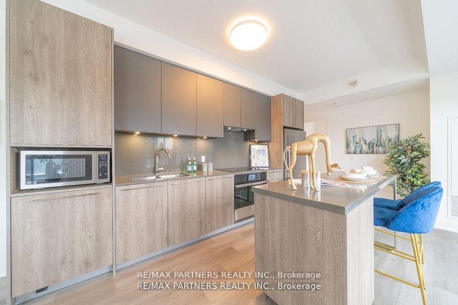 Photo 11 of Unit 218, 38 Water Walk Drive, Markham, Unionville — HOMEH