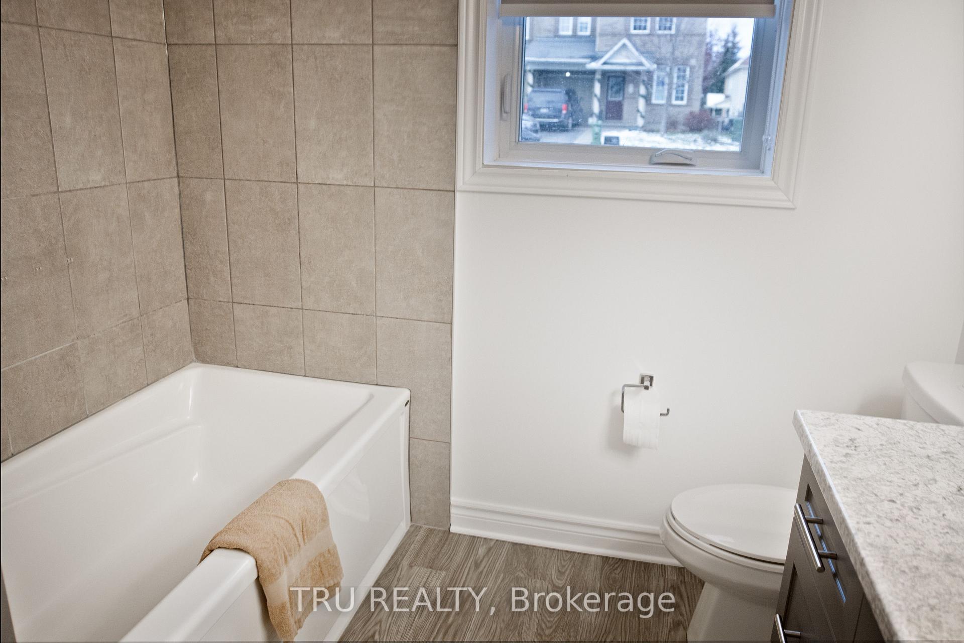 Photo 10 of Unit 2, 58 Barnstone Drive, Ottawa, Barrhaven East — HOMEH