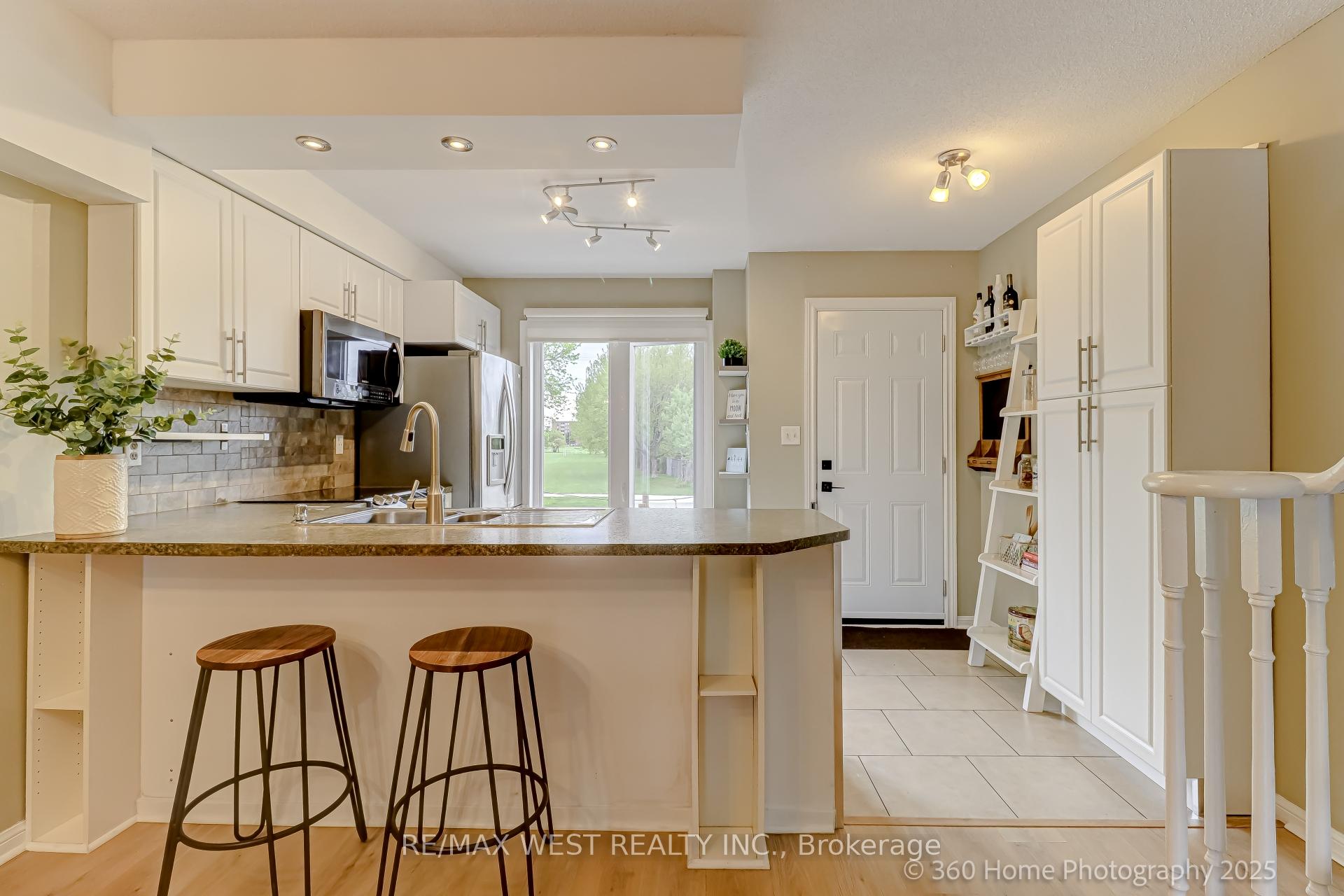 Photo 12 of Unit 45, 1635 Pickering Parkway, Pickering, Village East — HOMEH