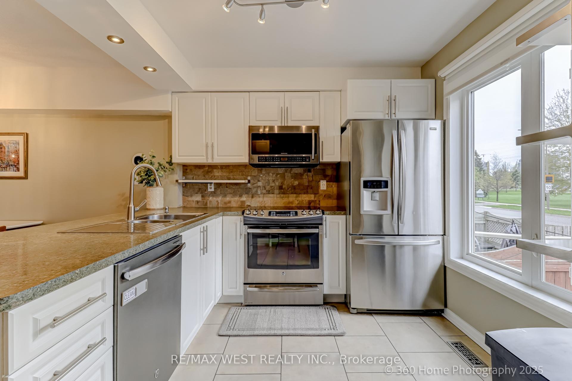 Photo 29 of Unit 45, 1635 Pickering Parkway, Pickering, Village East — HOMEH