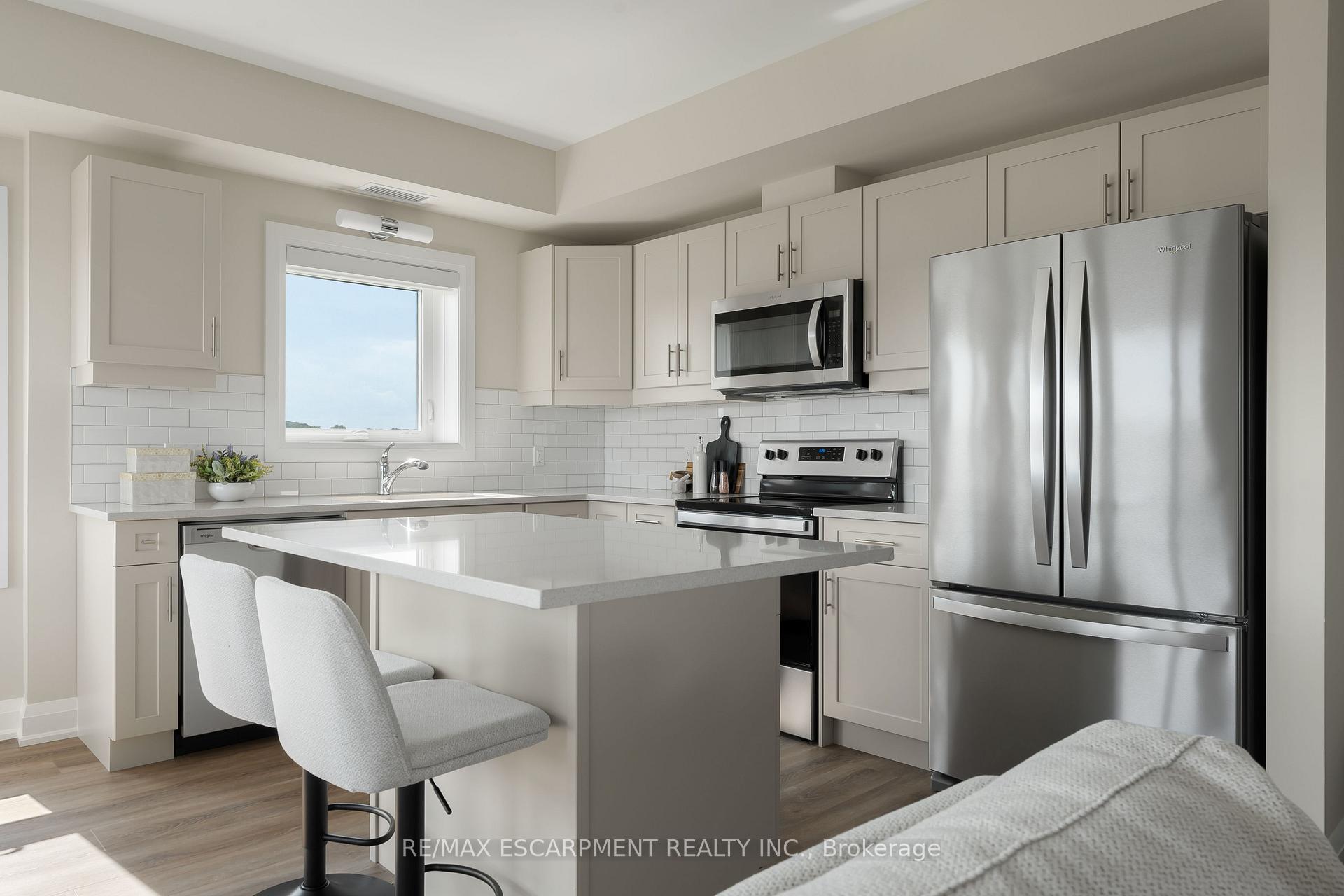 Front of Unit 312, 118 Summersides Boulevard