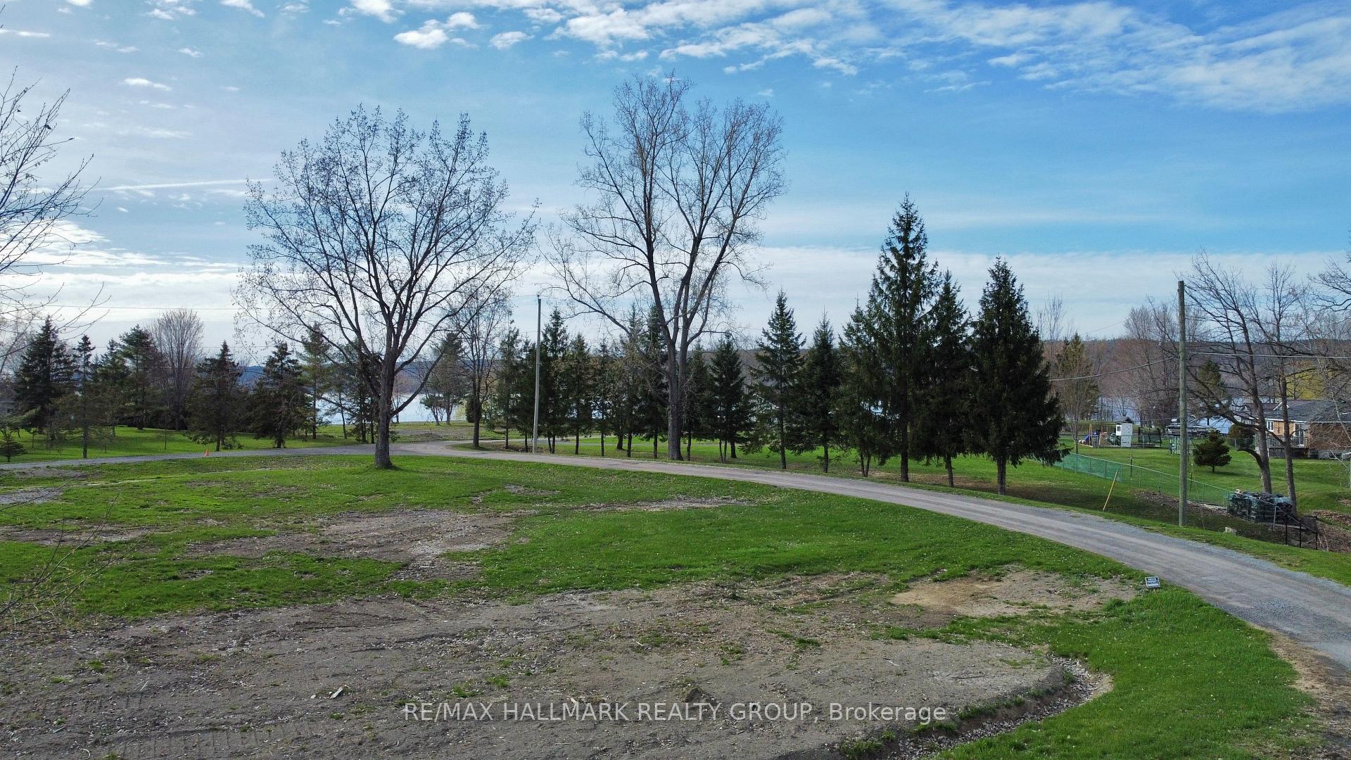 Photo 6 of 1050 Bay Road N, Champlain, L'Orignal — HOMEH