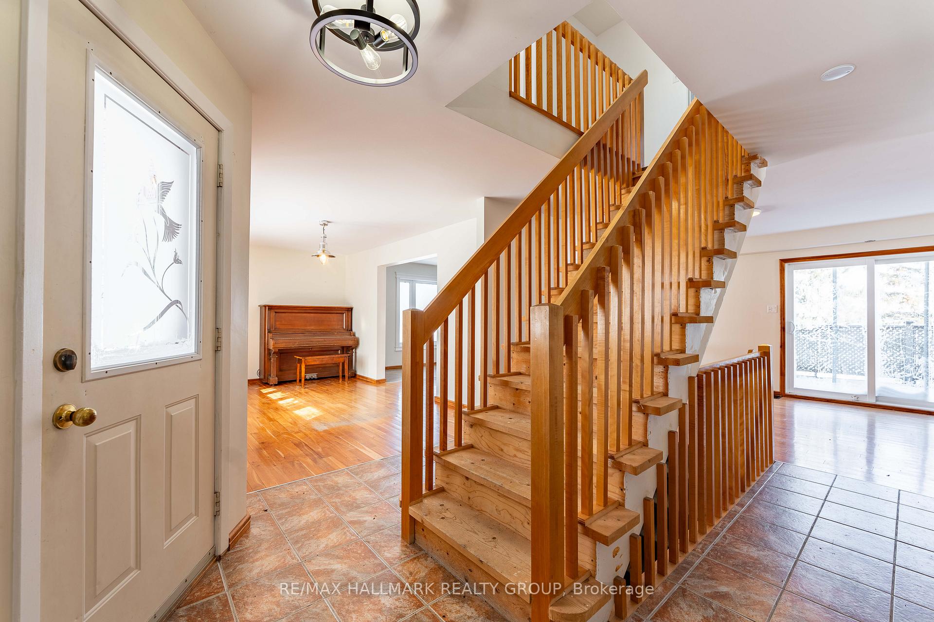 Photo 10 of 1050 Bay Road N, Champlain, L'Orignal — HOMEH
