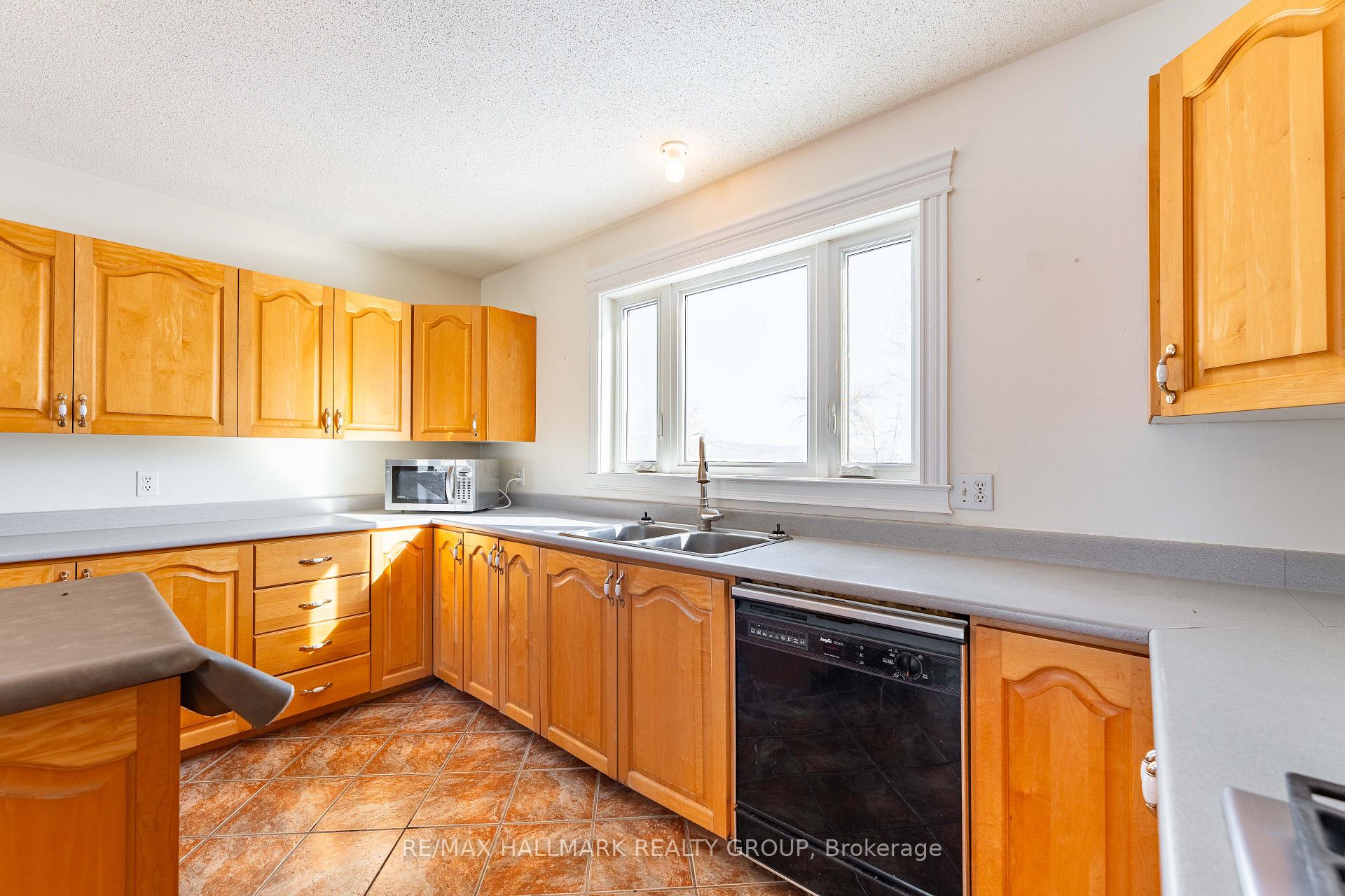 Photo 18 of 1050 Bay Road N, Champlain, L'Orignal — HOMEH