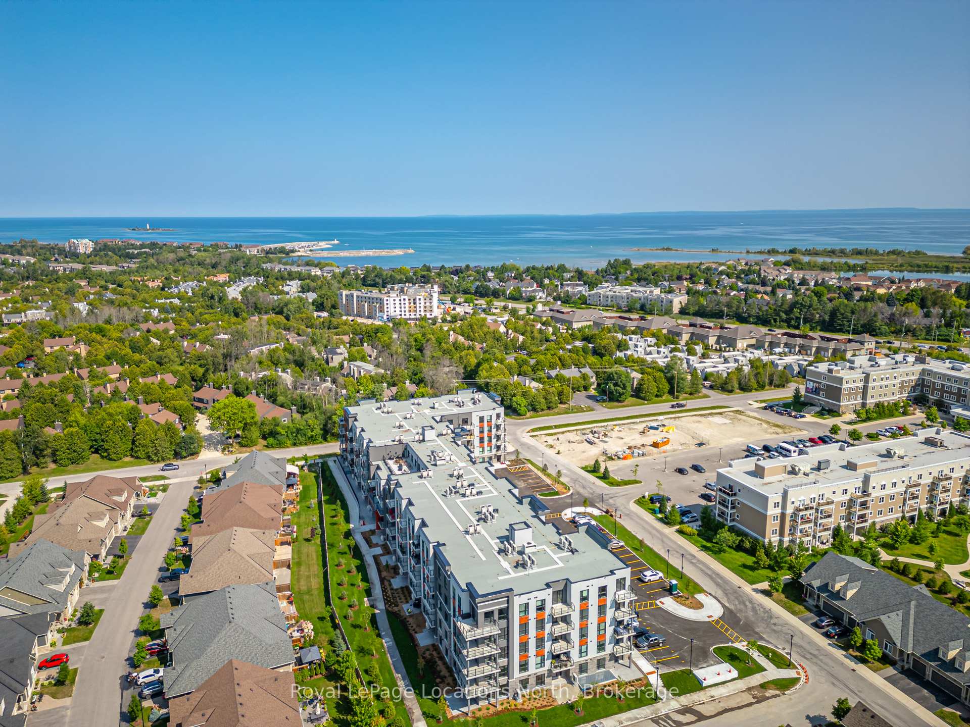 Photo 2 of Unit 227, 4 Kimberly Lane S, Collingwood — HOMEH