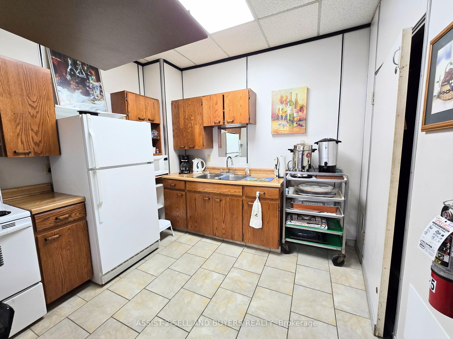 Photo 21 of Unit 808, 308 Second Street East, Cornwall — HOMEH