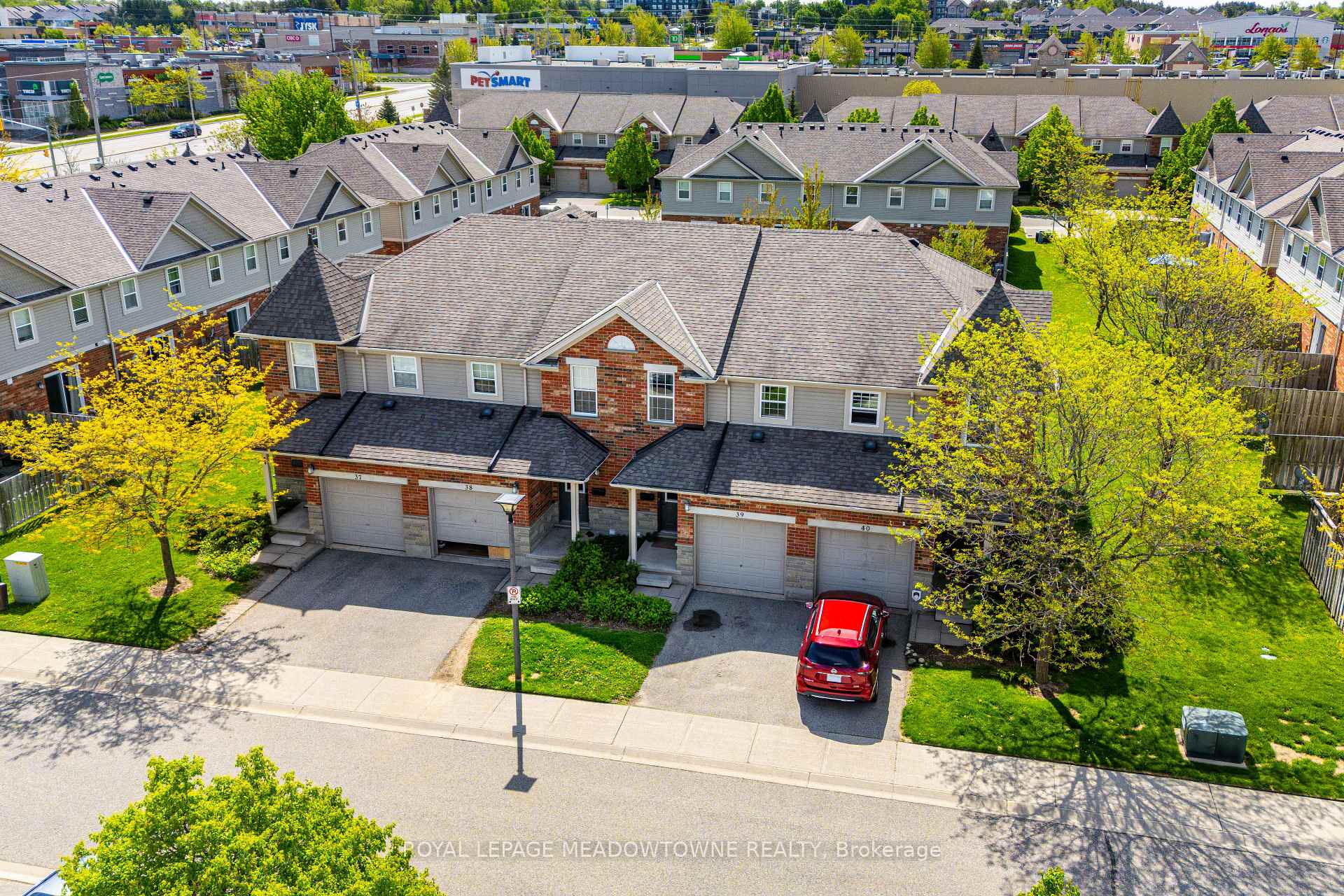 Photo 1 of Unit 39, 124 Gosling Gardens, Guelph, Clairfields/Hanlon Business Park — HOMEH
