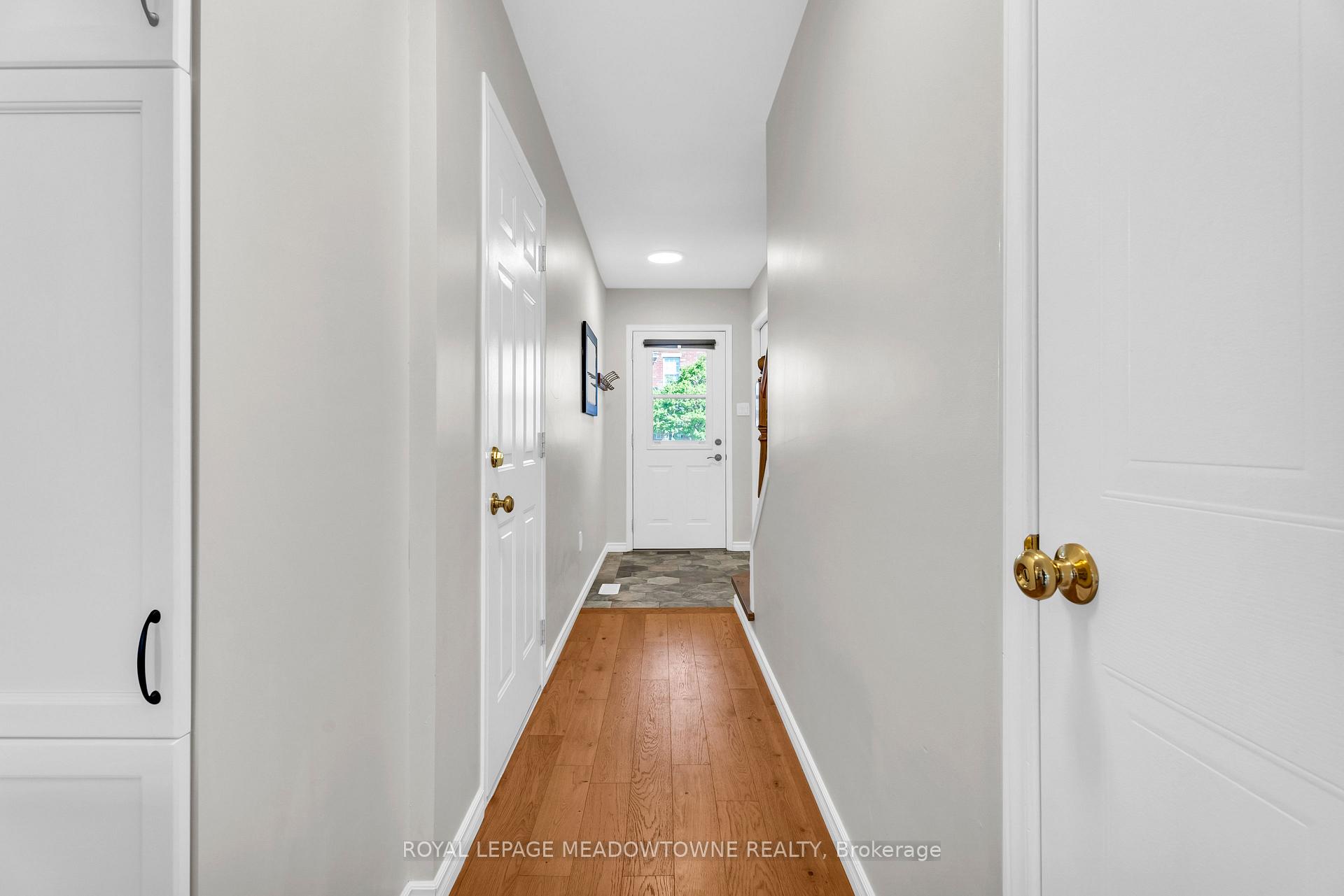 Photo 6 of Unit 39, 124 Gosling Gardens, Guelph, Clairfields/Hanlon Business Park — HOMEH