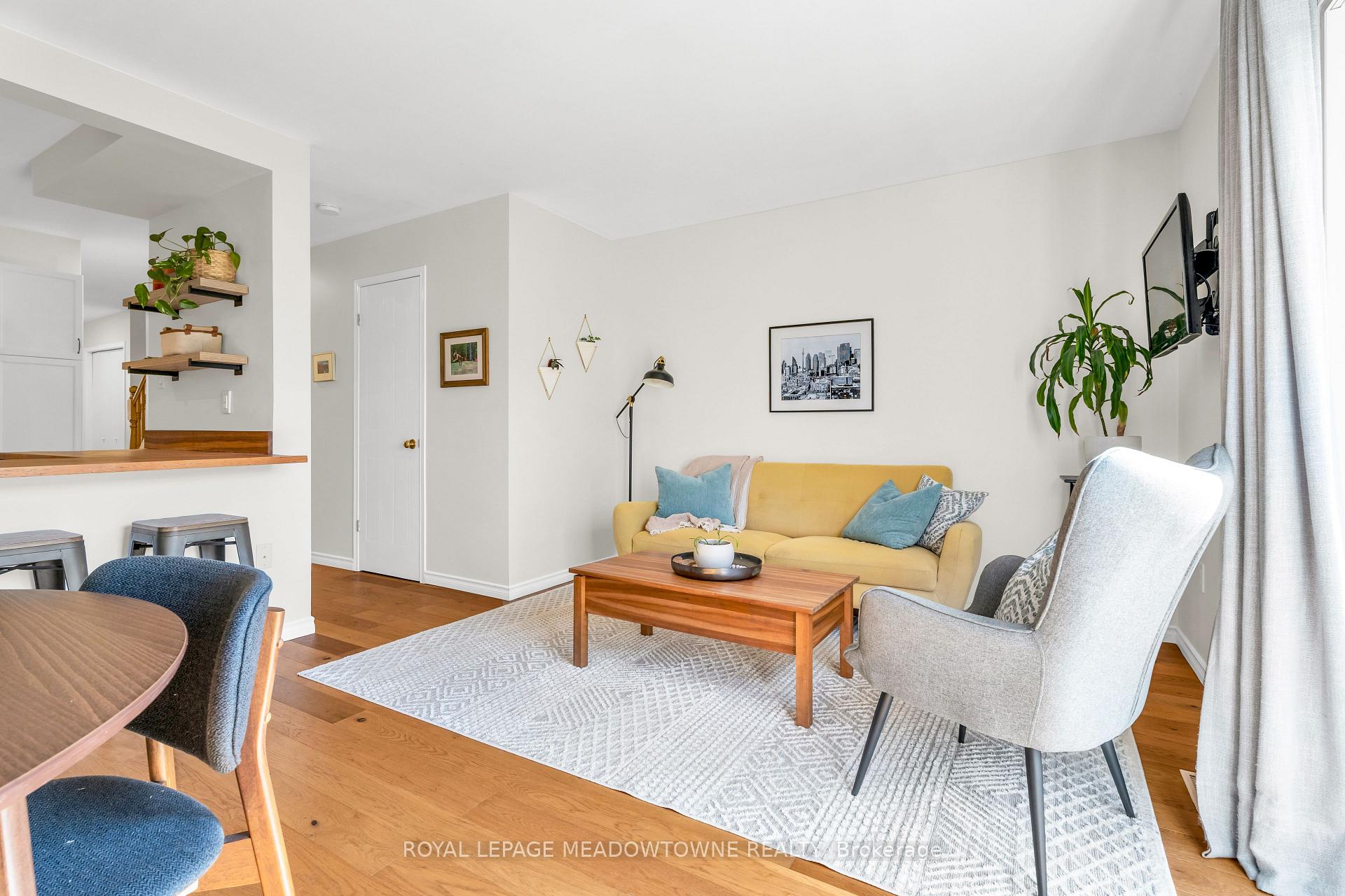 Photo 10 of Unit 39, 124 Gosling Gardens, Guelph, Clairfields/Hanlon Business Park — HOMEH